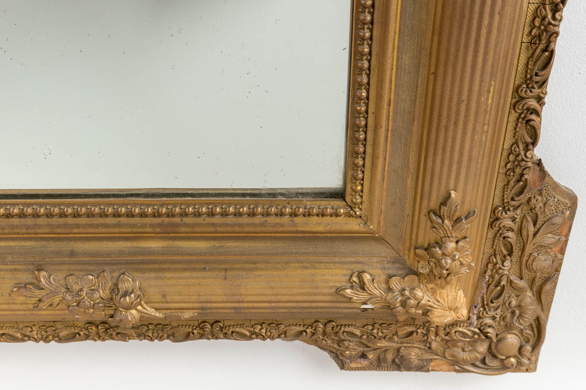 A mirror, decorated with stucco in Louis XVI style. (W:85 x H:125 cm) - Bild 7 aus 11