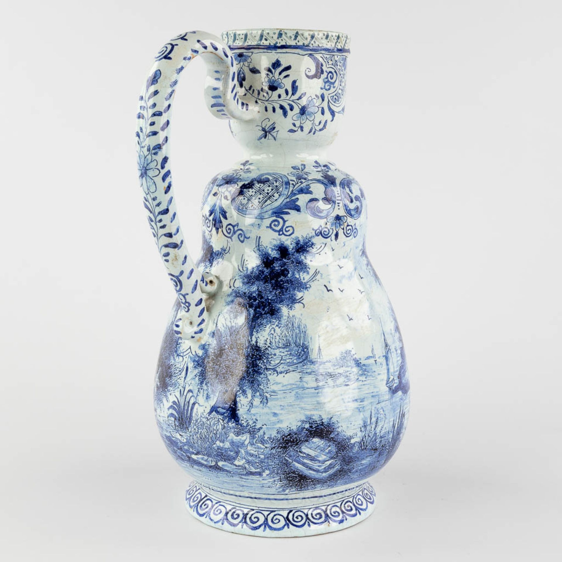 Delft, an antique pitcher with romantic scène, blue-white faience. 18th c. (L:17 x W:20 x H:33 cm) - Image 8 of 20
