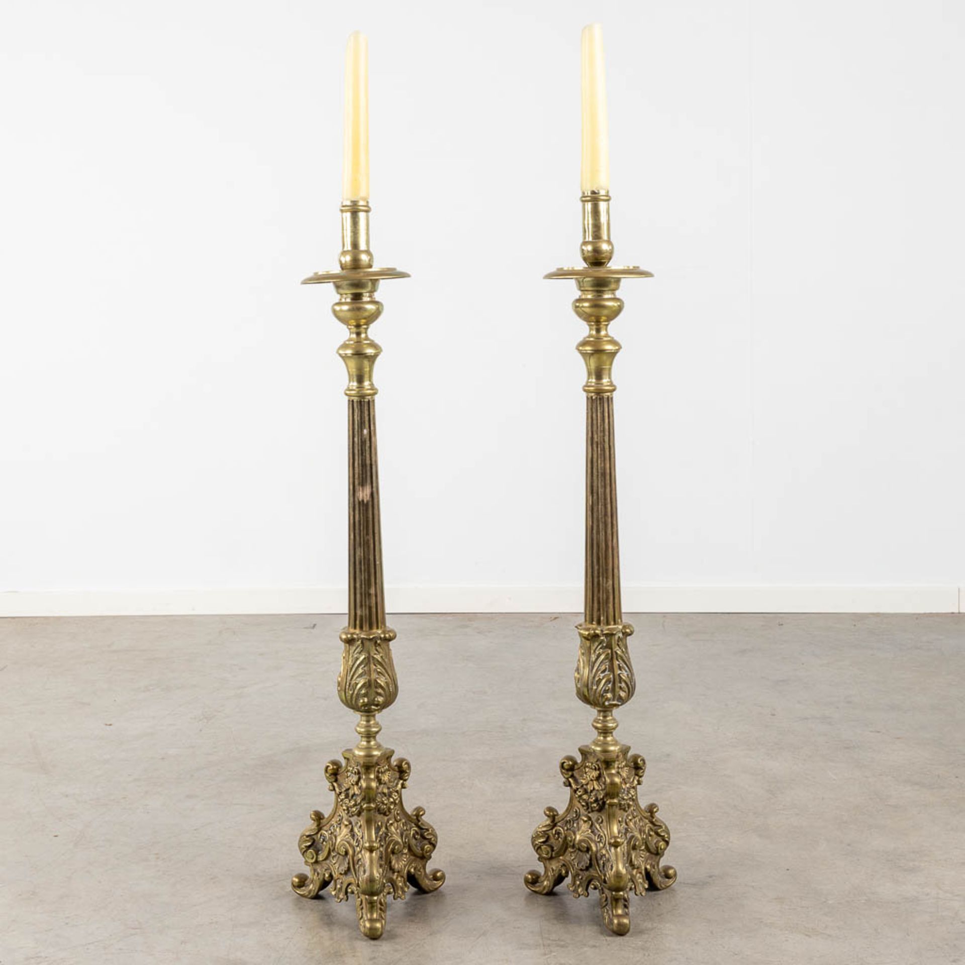 A pair of bronze church candlesticks/candle holders, Louis XV style. Circa 1900. (W:23 x H:105 cm) - Image 4 of 9