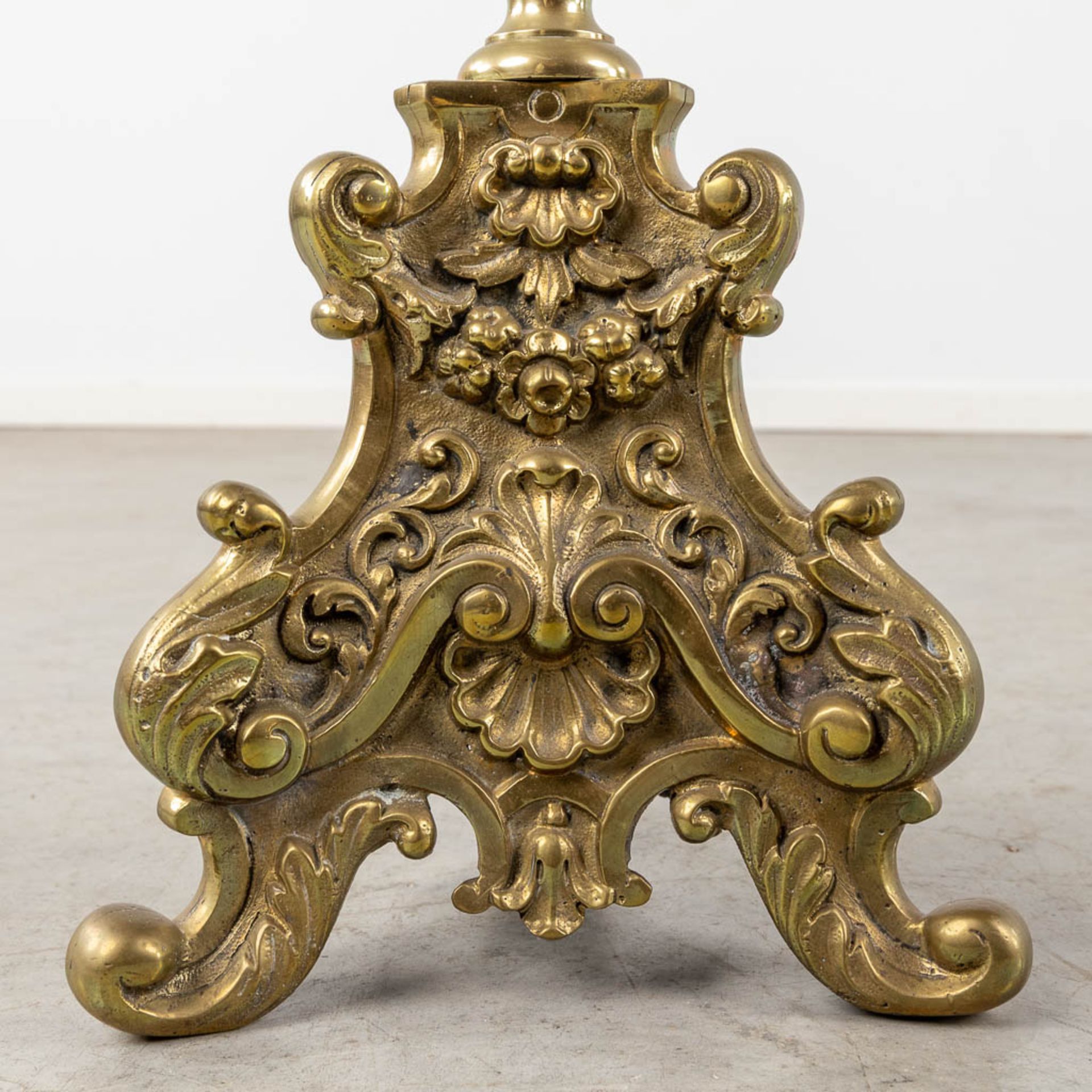 A pair of bronze church candlesticks/candle holders, Louis XV style. Circa 1900. (W:23 x H:105 cm) - Image 7 of 9