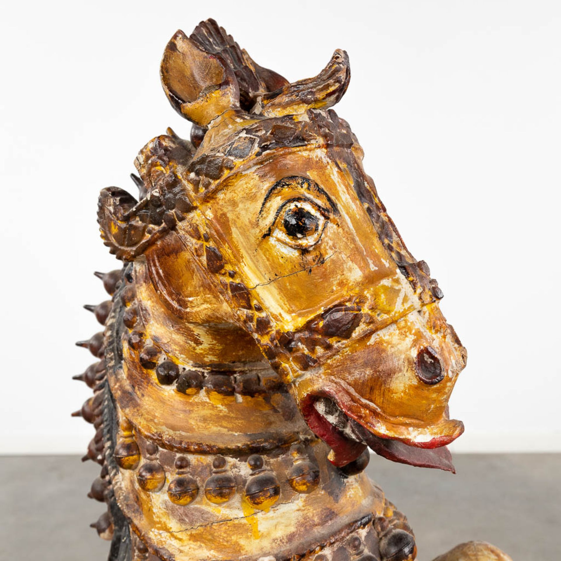 An antique wood sculptured figurine of a horse. (L:22 x W:66 x H:79 cm) - Image 7 of 16