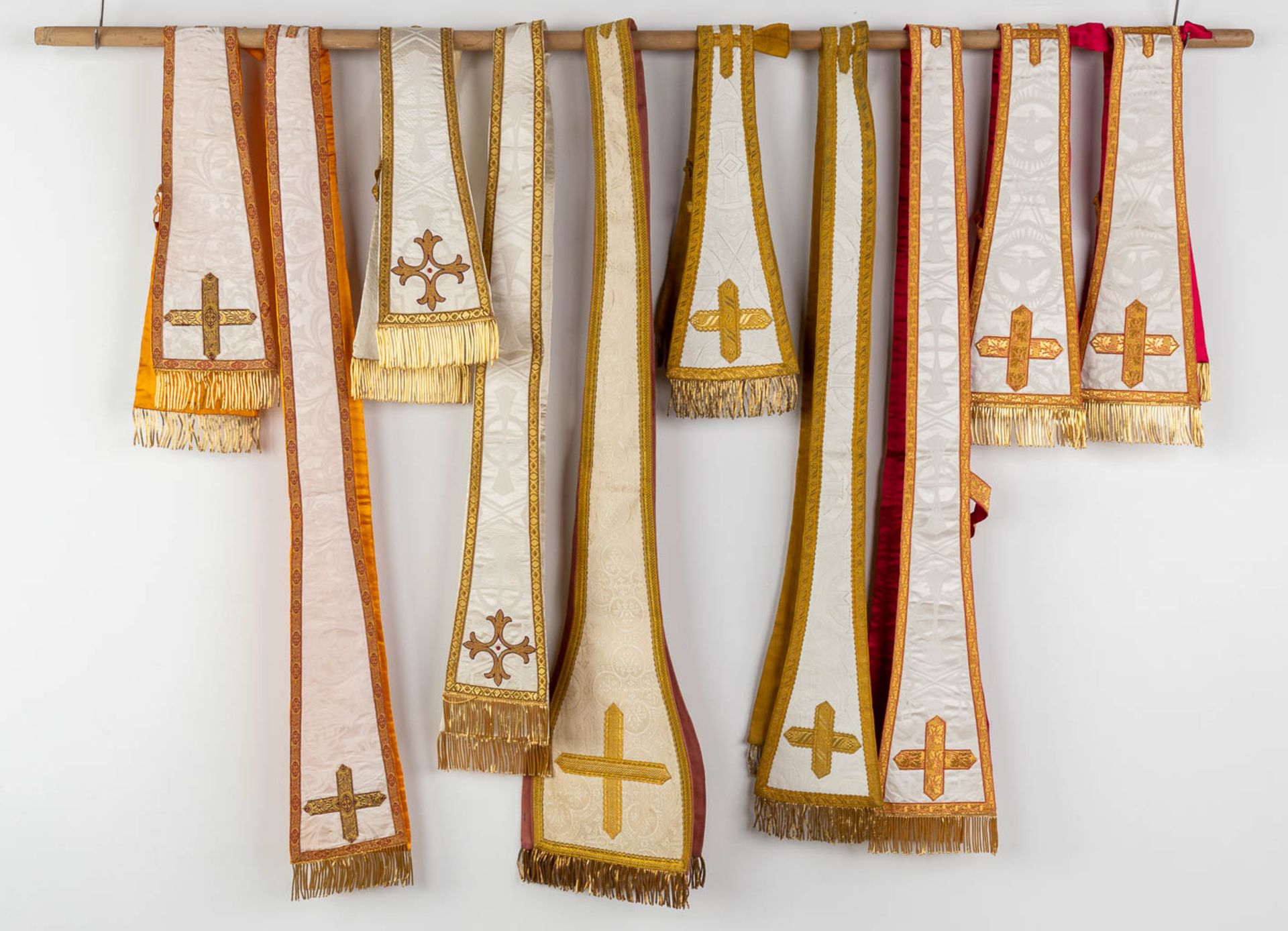 A set of Lithurgical Robes and accessories. Thick gold thread and embroideries. - Image 34 of 40