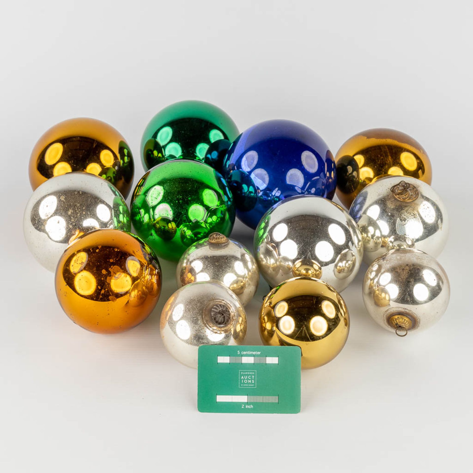 13 'Heksenbollen' or antique coloured glass 'Christmas Ornaments'. Circa 1900. (D:12,5 cm) - Image 2 of 8