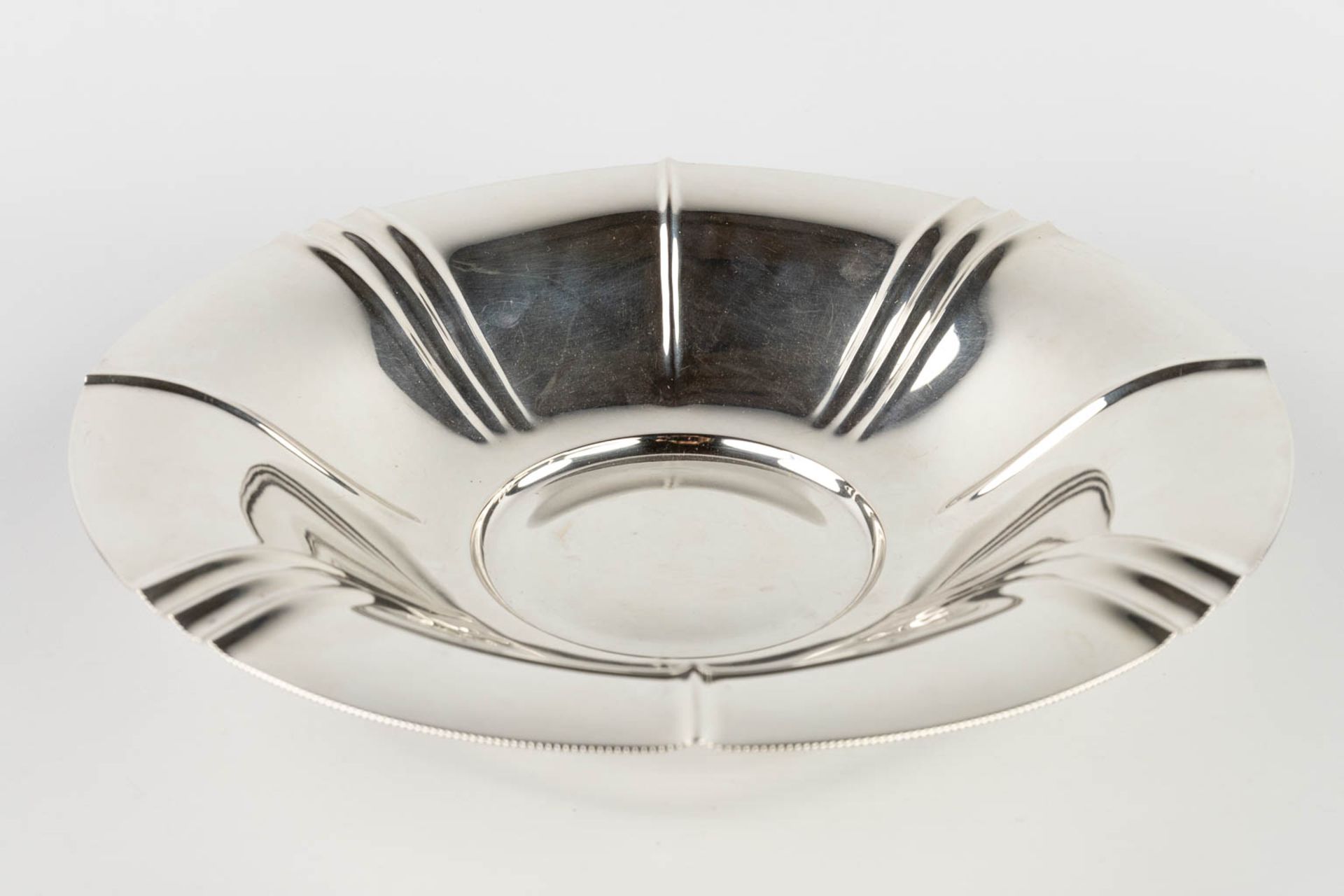 Wolfers Frères, a bowl on a table mirror, silver. Marked 835. Art Deco. (H:9,5 x D:40 cm) - Bild 7 aus 14