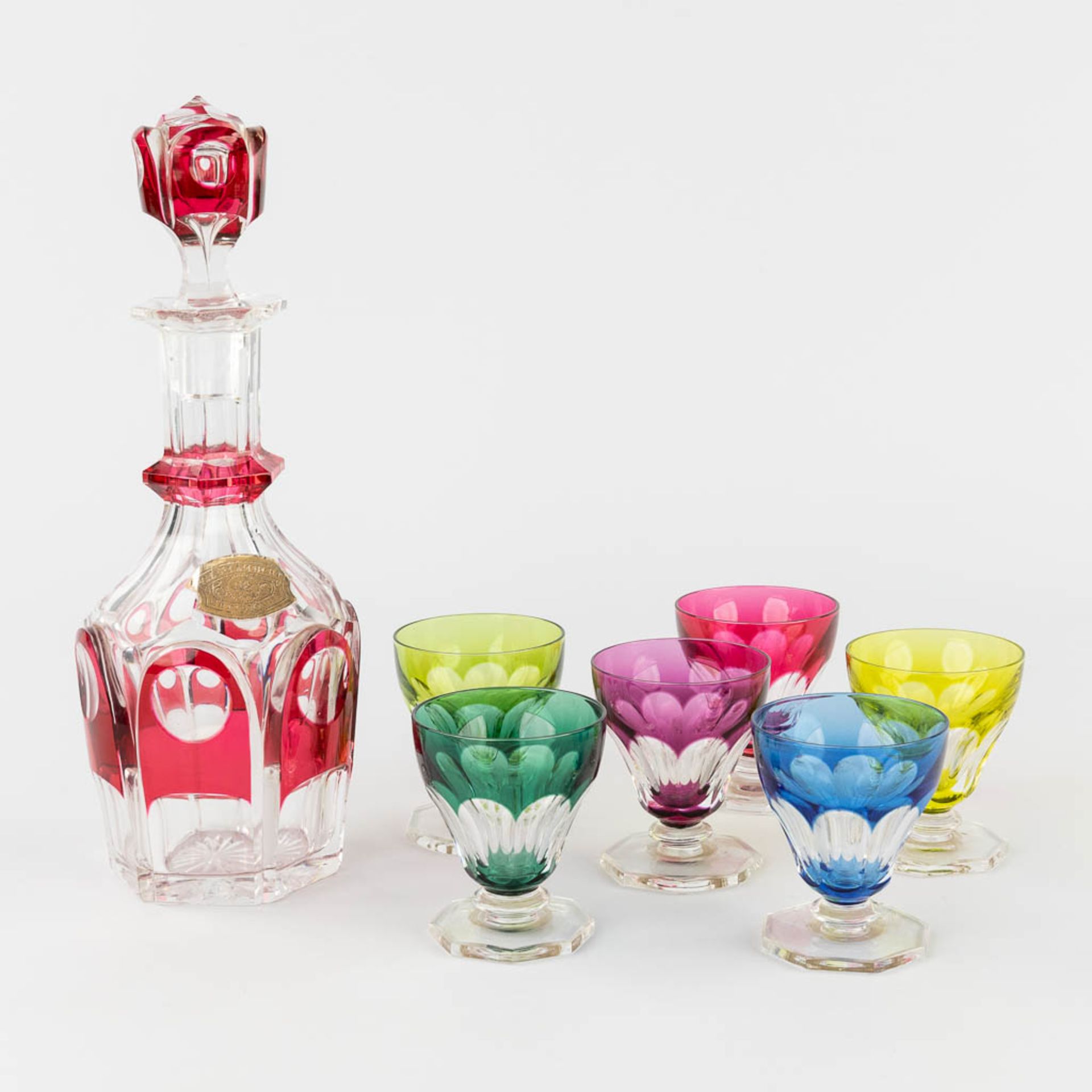 Val Saint Lambert, a carafe and 6 glasses, model Gevaert. Cut and coloured crystal. (H:26 x D:9 cm)