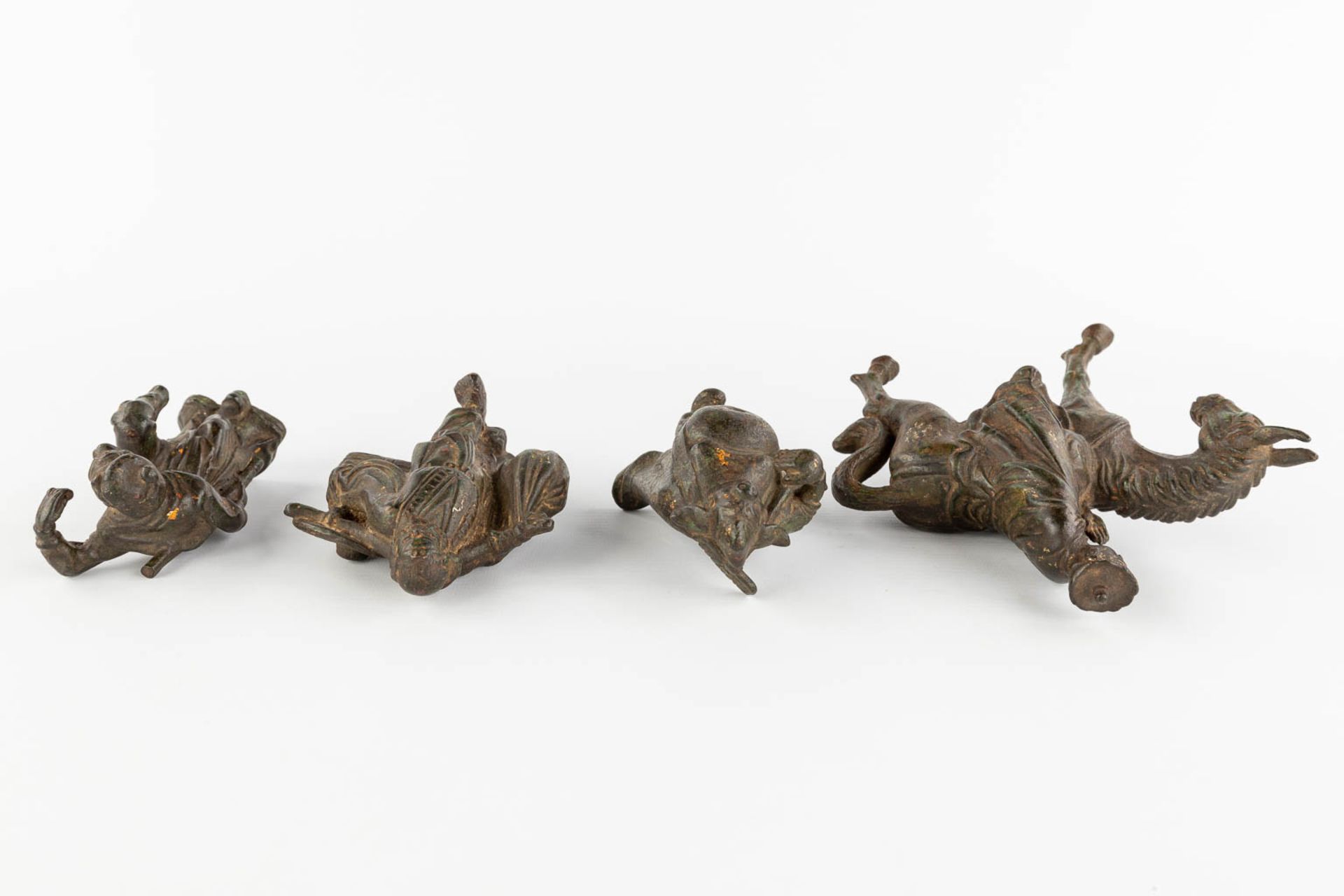 4 Chinese figurines, made of bronze. (L:7 x W:18 x H:18 cm) - Image 8 of 12