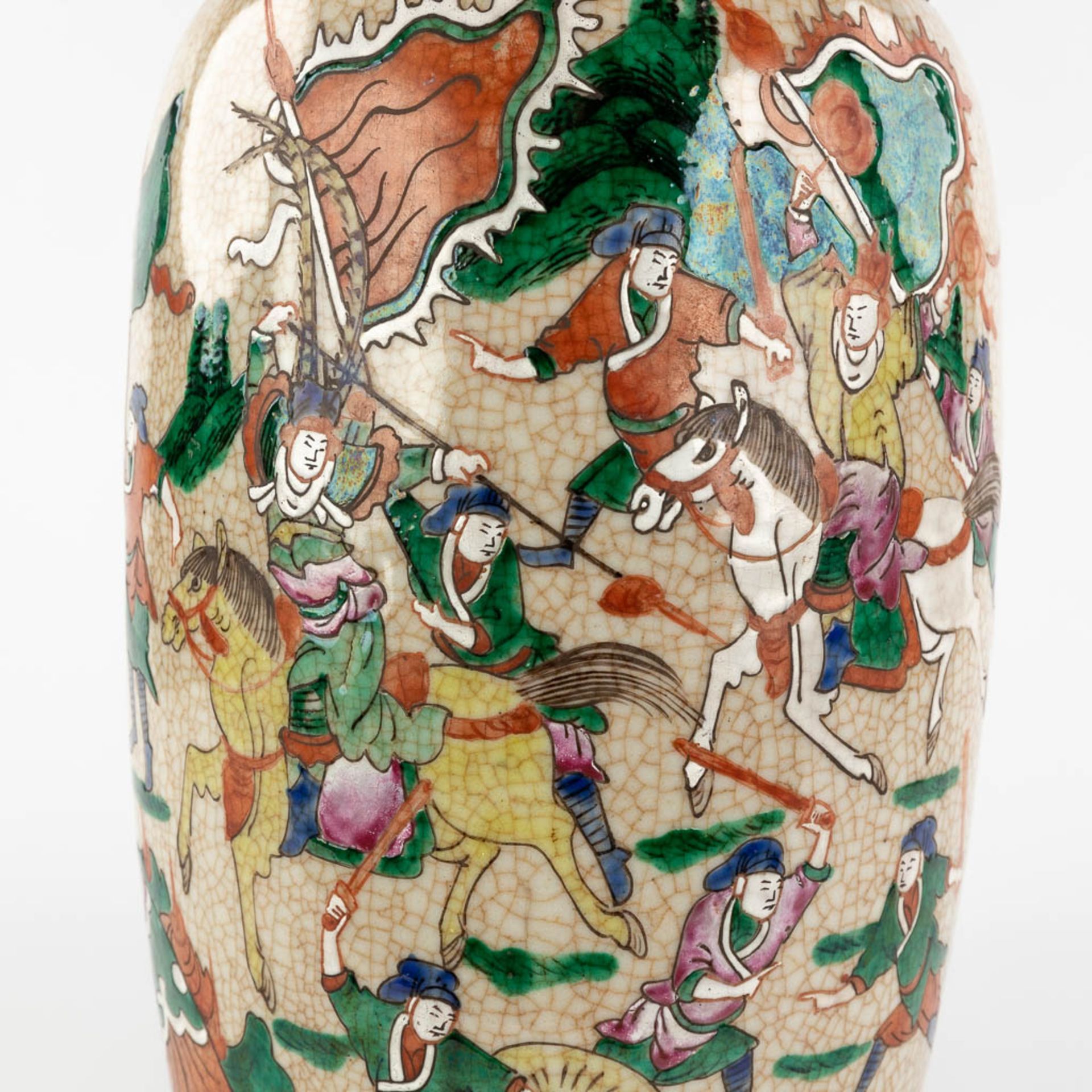 A large Chinese Nanking vase, added two smaller vases. 20th C. (H:58 x D:22 cm) - Image 12 of 25