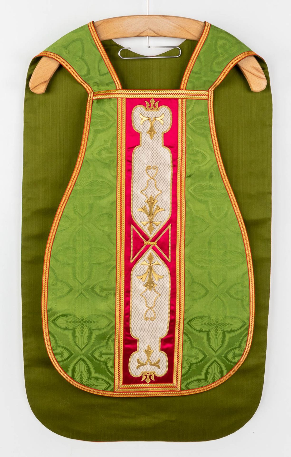 A set of 6 Roman Chasubles, maniple, Stola and Chalice veils - Image 22 of 37