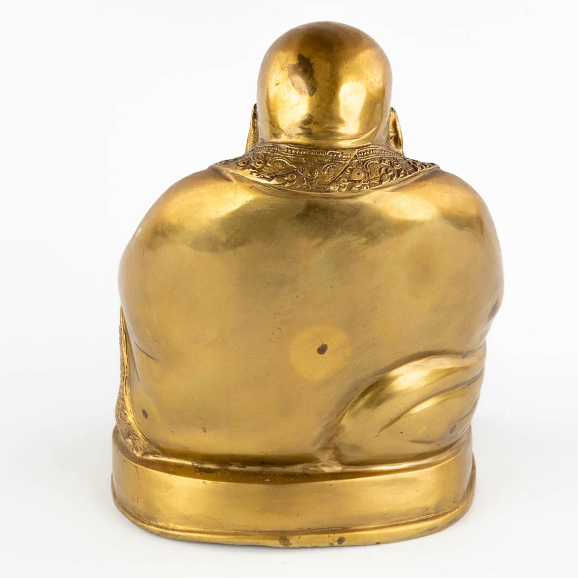 A Chinese laughing buddha, polished bronze. (L:27 x W:27 x H:34 cm) - Image 5 of 11