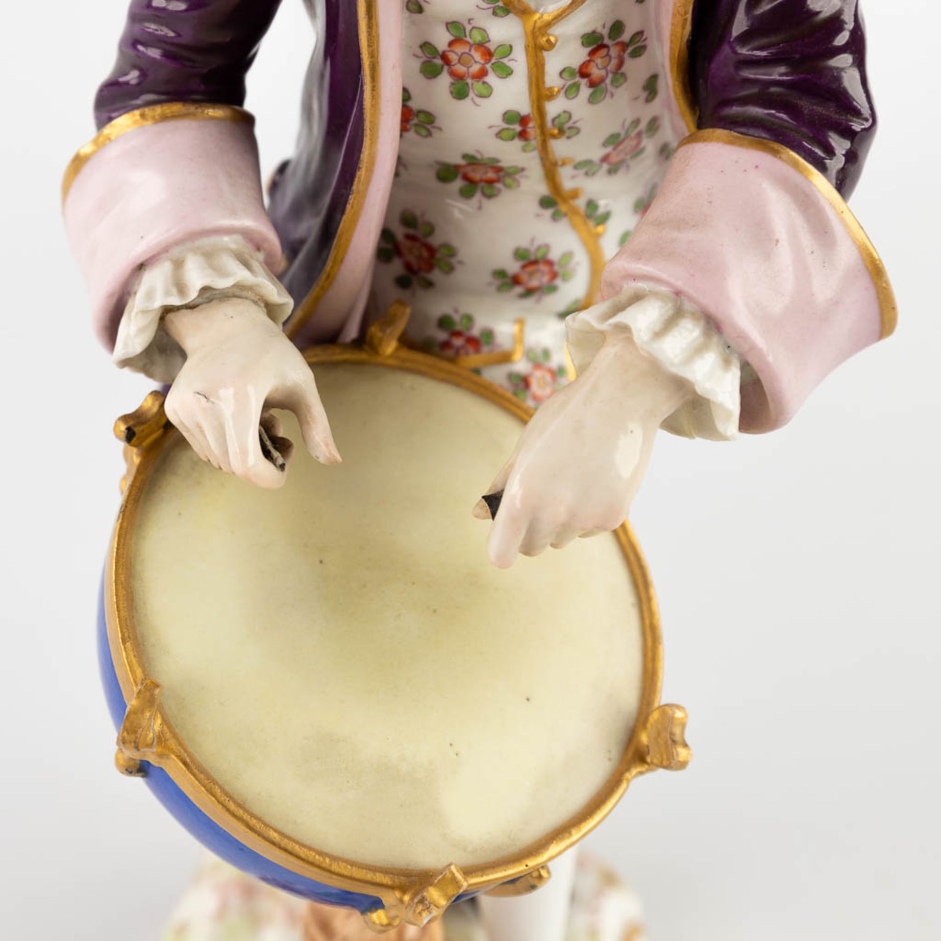 Meissen Porcelain mark, a dancing and musical couple. 19th C. (L:10 x W:14 x H:26 cm) - Image 13 of 20