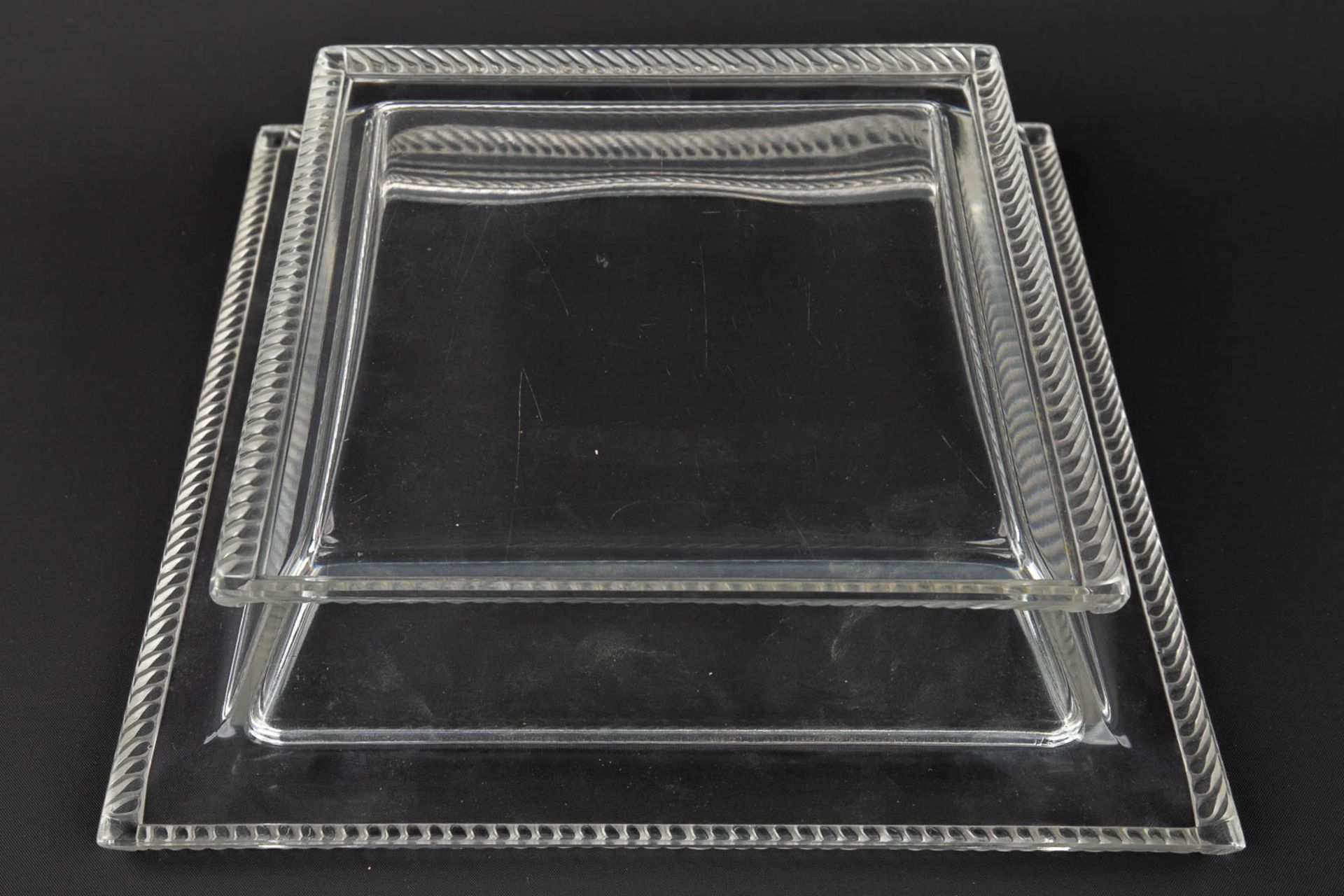 Lalique France, a square 'Vide Poche' or tray, glass. 20th C. (L:25 x W:25 x H:6,5 cm) - Image 6 of 11