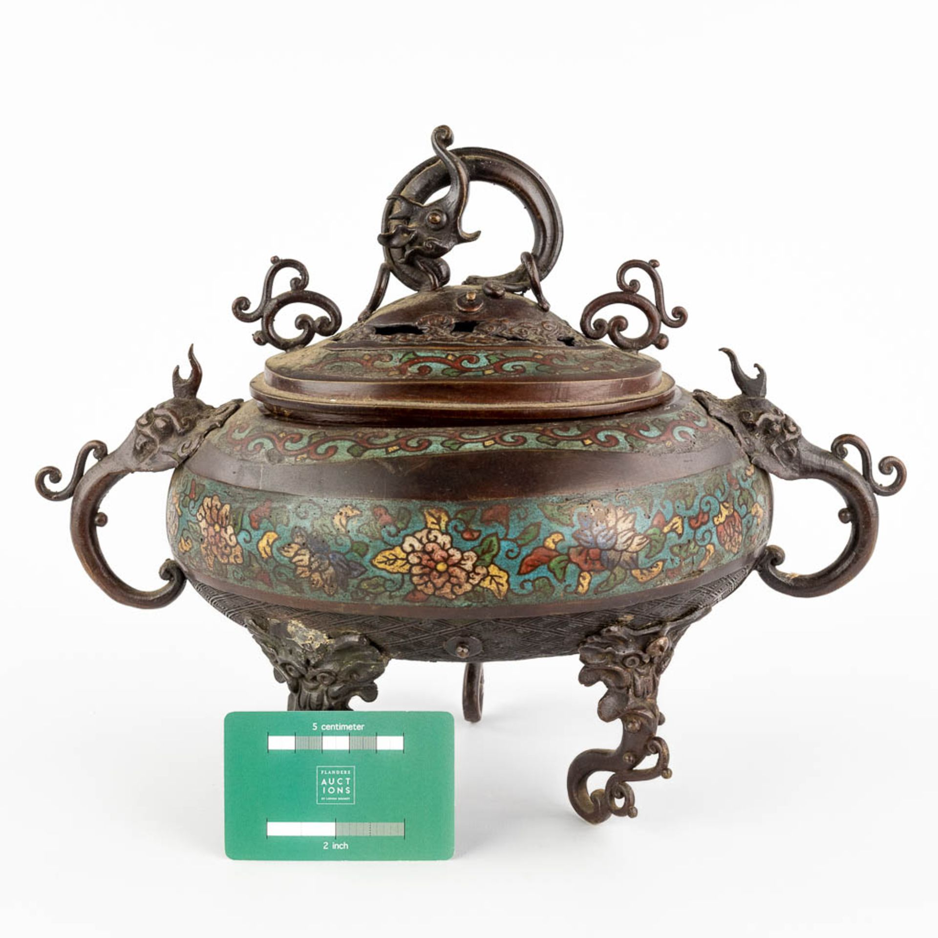 A Japanese incense burner, bronze with champslevé decor. 19th C. (L:19 x W:33 x H:27 cm) - Image 2 of 16