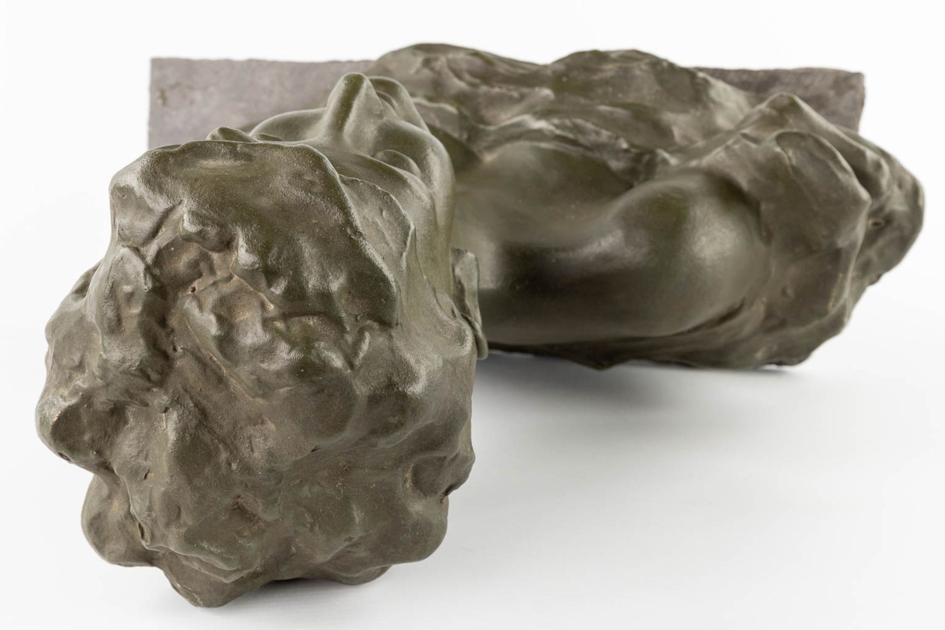 Ernest PATRIS (1909-1981) 'Buste van een dame' patinated plaster. (L:22 x W:45 x H:43 cm) - Bild 9 aus 10