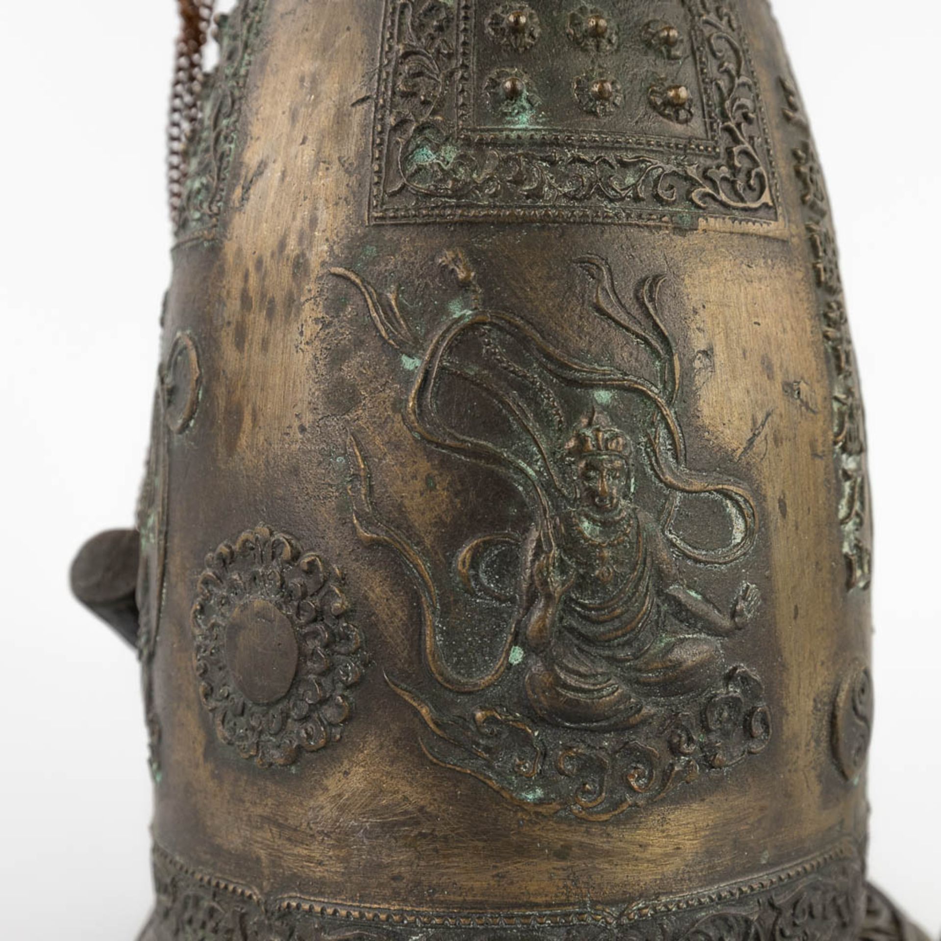 3 bells and a gong, Oriental. 19th/20th C. (L:13 x W:47 x H:55 cm) - Bild 14 aus 28