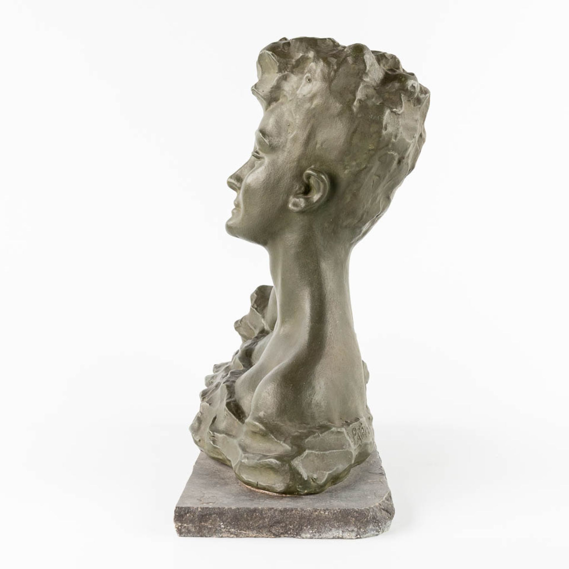 Ernest PATRIS (1909-1981) 'Buste van een dame' patinated plaster. (L:22 x W:45 x H:43 cm) - Bild 6 aus 10