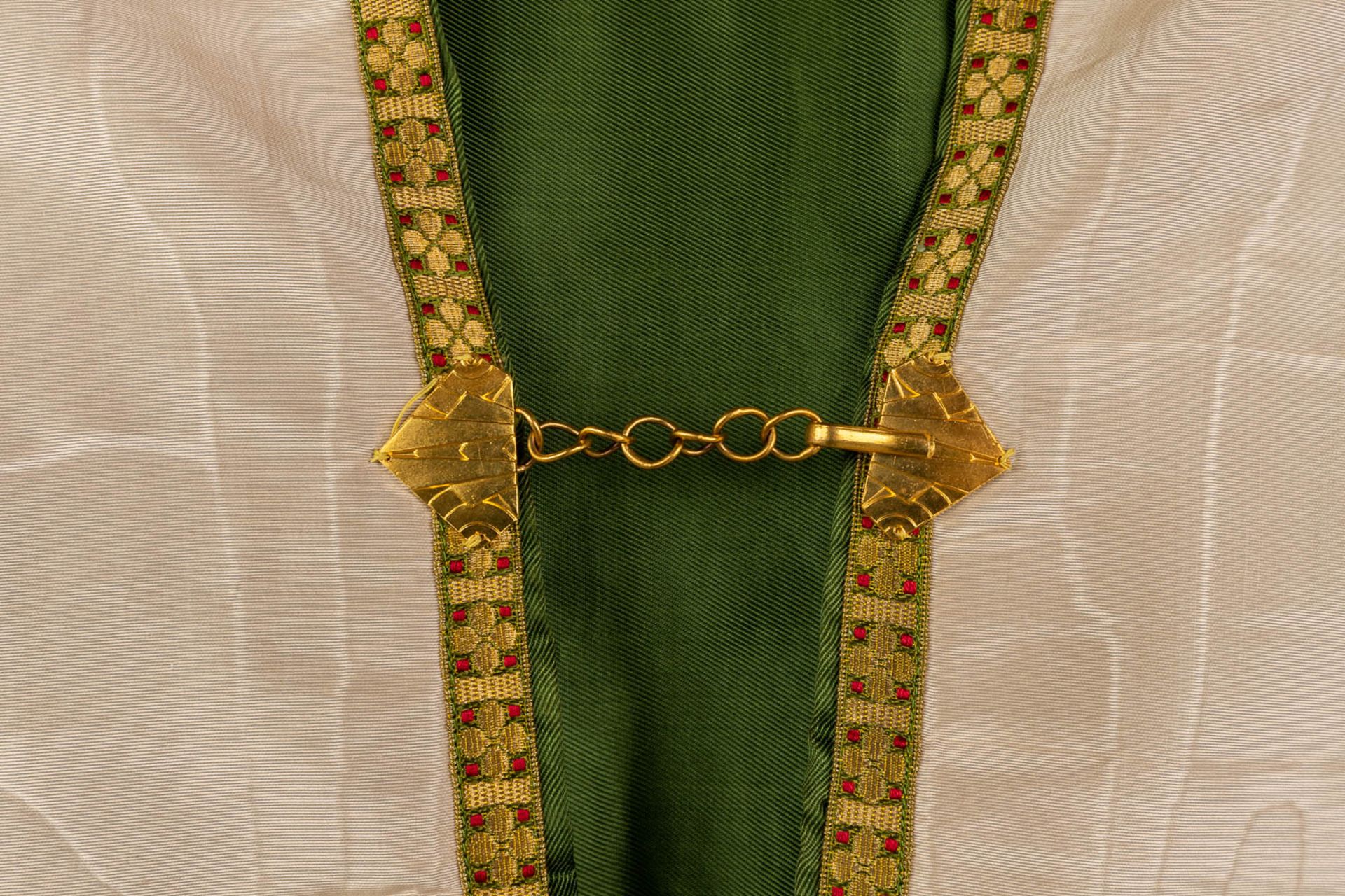 A set of Lithurgical Robes and accessories. Thick gold thread and embroideries. - Image 29 of 40