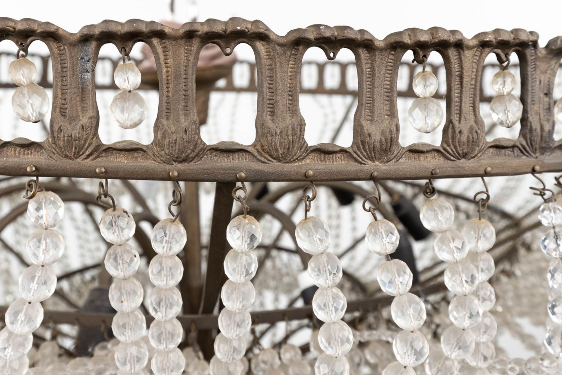 A large chandelier 'Sac A Perles' made of brass and glass. (H:40 x D:91 cm) - Bild 6 aus 12