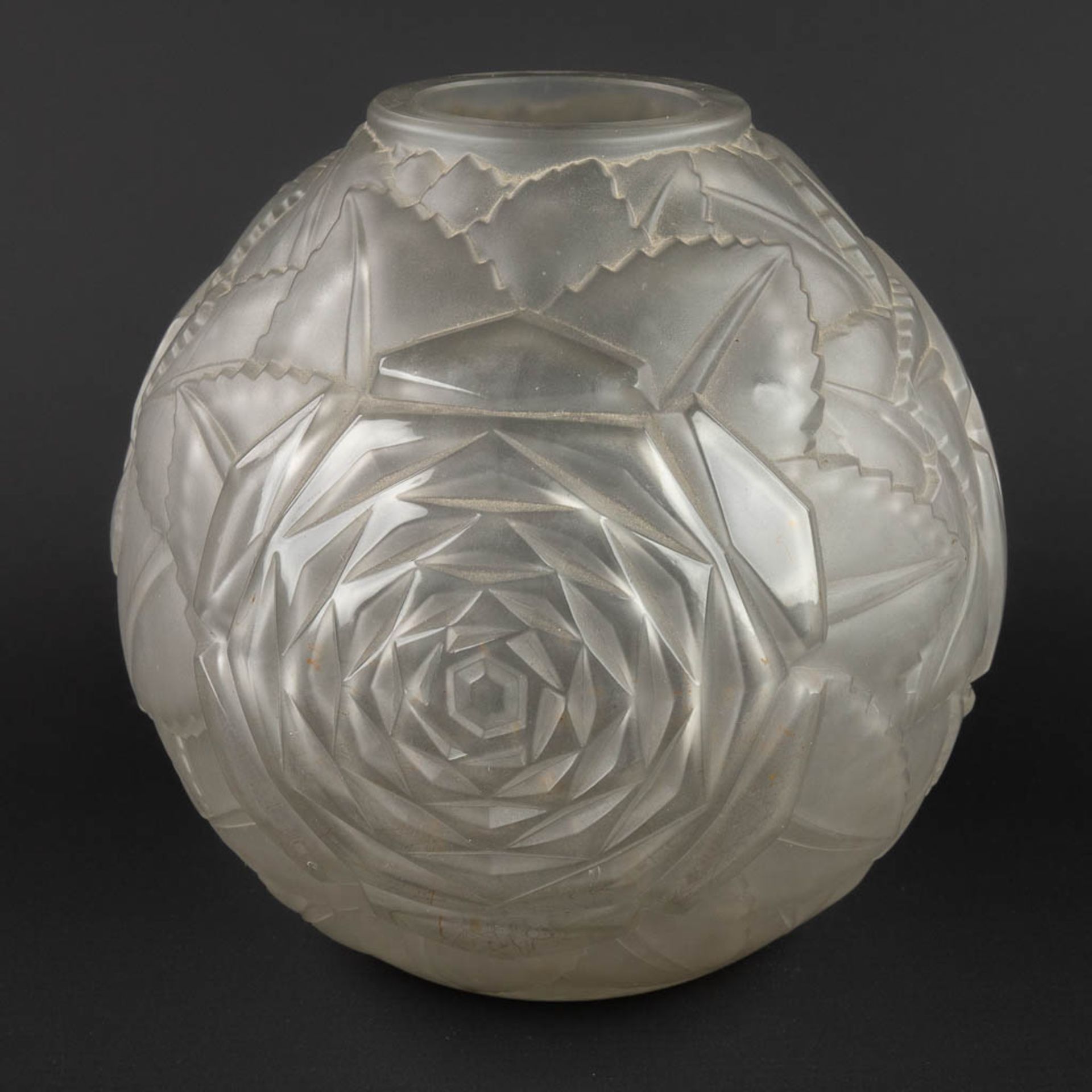 René GORO (XX) &amp; Henri DIEUPART (1888-1928) 'Art Deco glass vase' (H:20 x D:20 cm) - Image 7 of 14