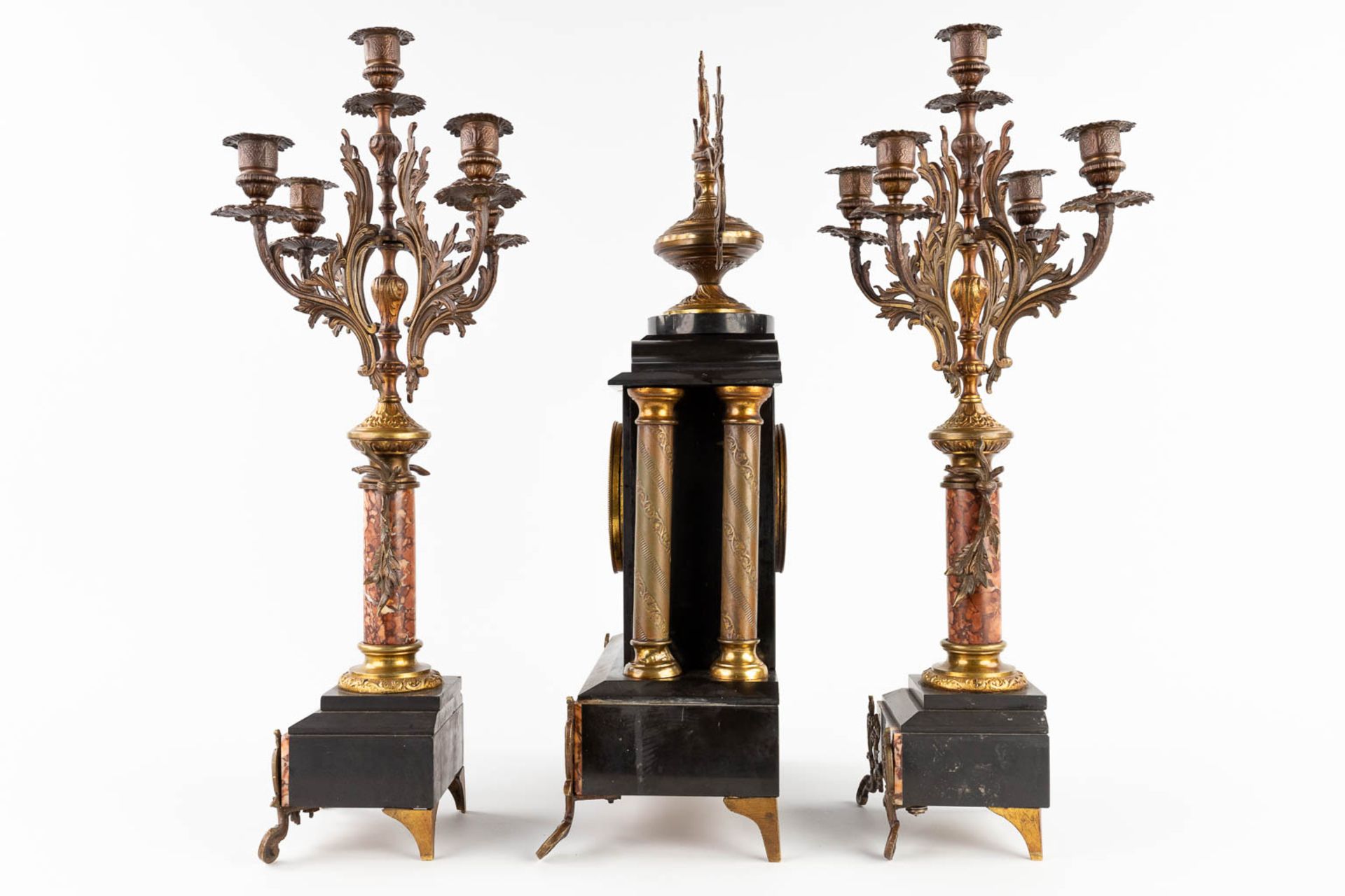 A three-piece mantle garniture, marble and bronze. Circa 1900. (L:16 x W:34 x H:59 cm) - Image 9 of 15