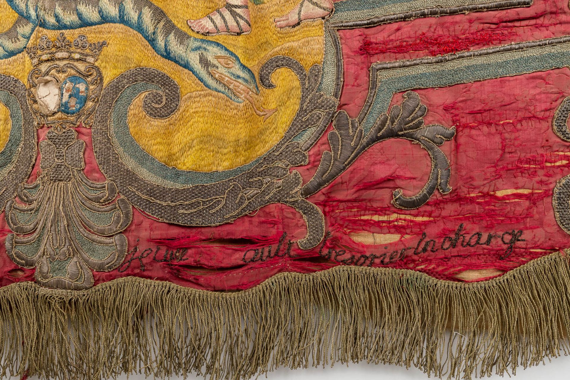 A set of antique and matching banners, finished with embroideries. 18th C. (W:143 x H:145 cm) - Bild 8 aus 25