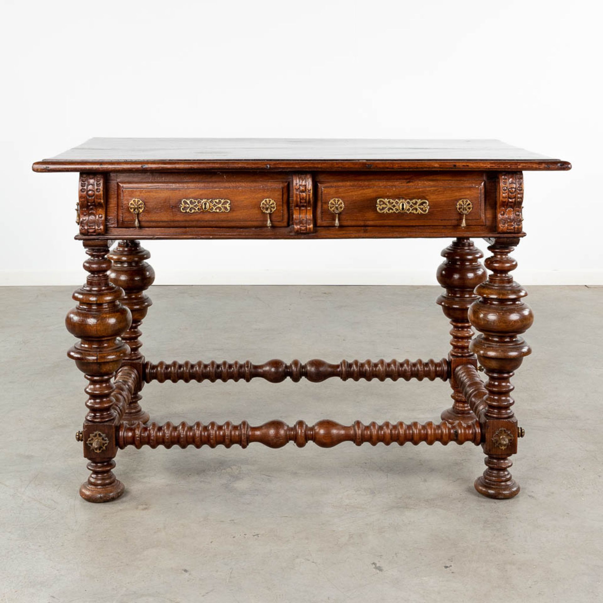 An antique payment table, probably portugal, 18th C. (L:80 x W:125 x H:83 cm) - Bild 6 aus 15