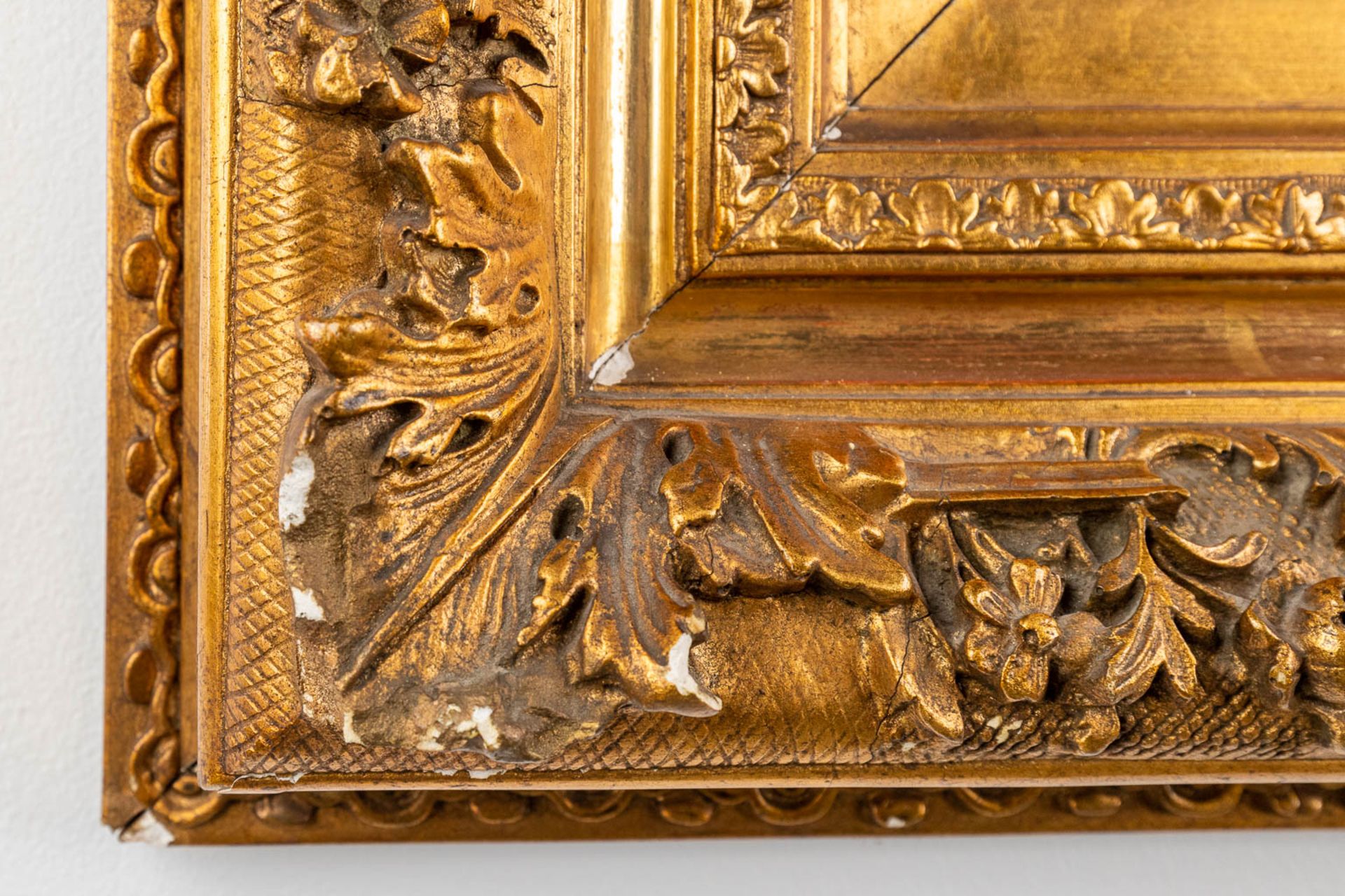An antique wood-scultpured Corpus Christi, mounted in a gilt frame. (H:63 cm) - Image 8 of 12