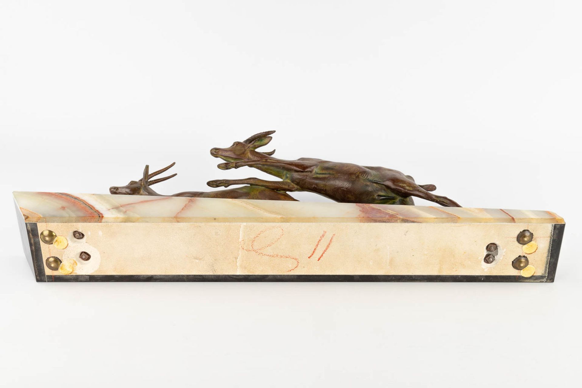 Two running deer, spelter on an onyx base, Art Deco. (L:11 x W:66 x H:31 cm) - Image 11 of 11