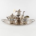 Jean-François VEYRAT (XIX) A Silver Coffee service, standing on a silver-plated tray. 1823g. 19th C.