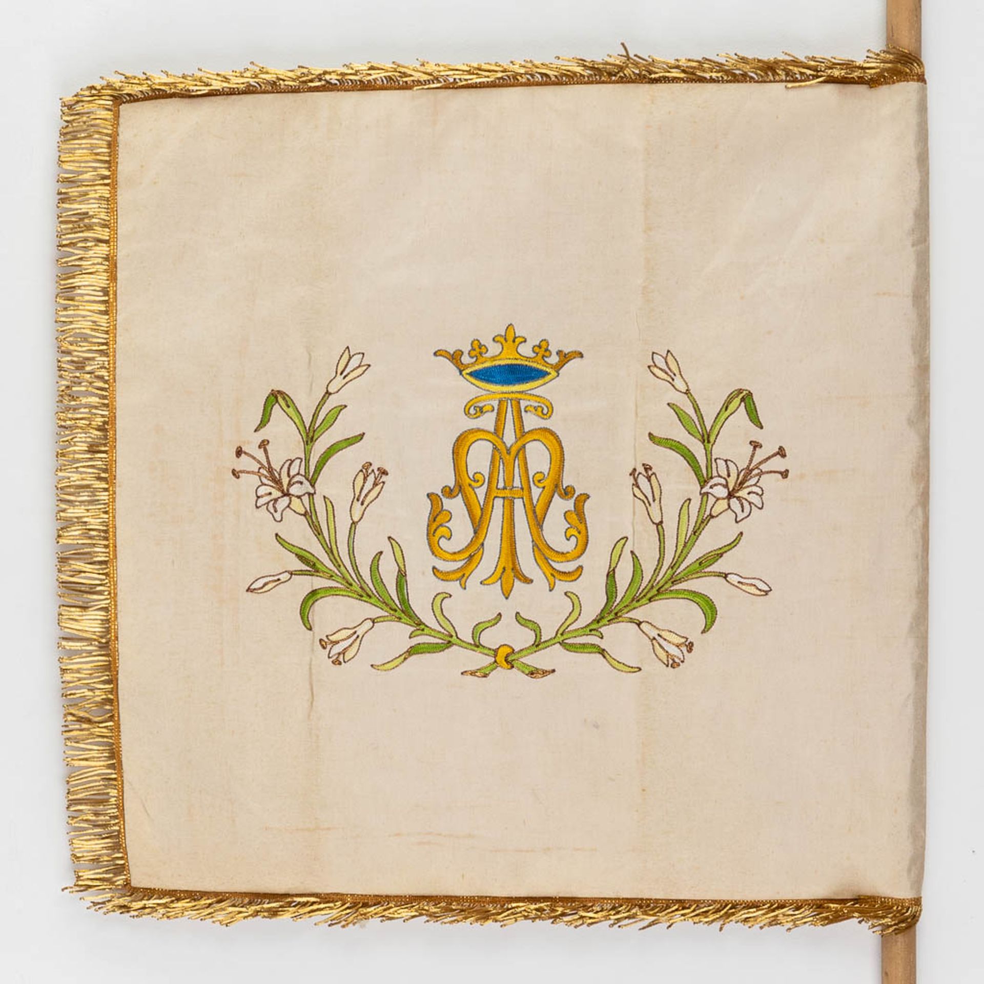 A set of Lithurgical Robes and accessories. Thick gold thread and embroideries. - Image 32 of 40