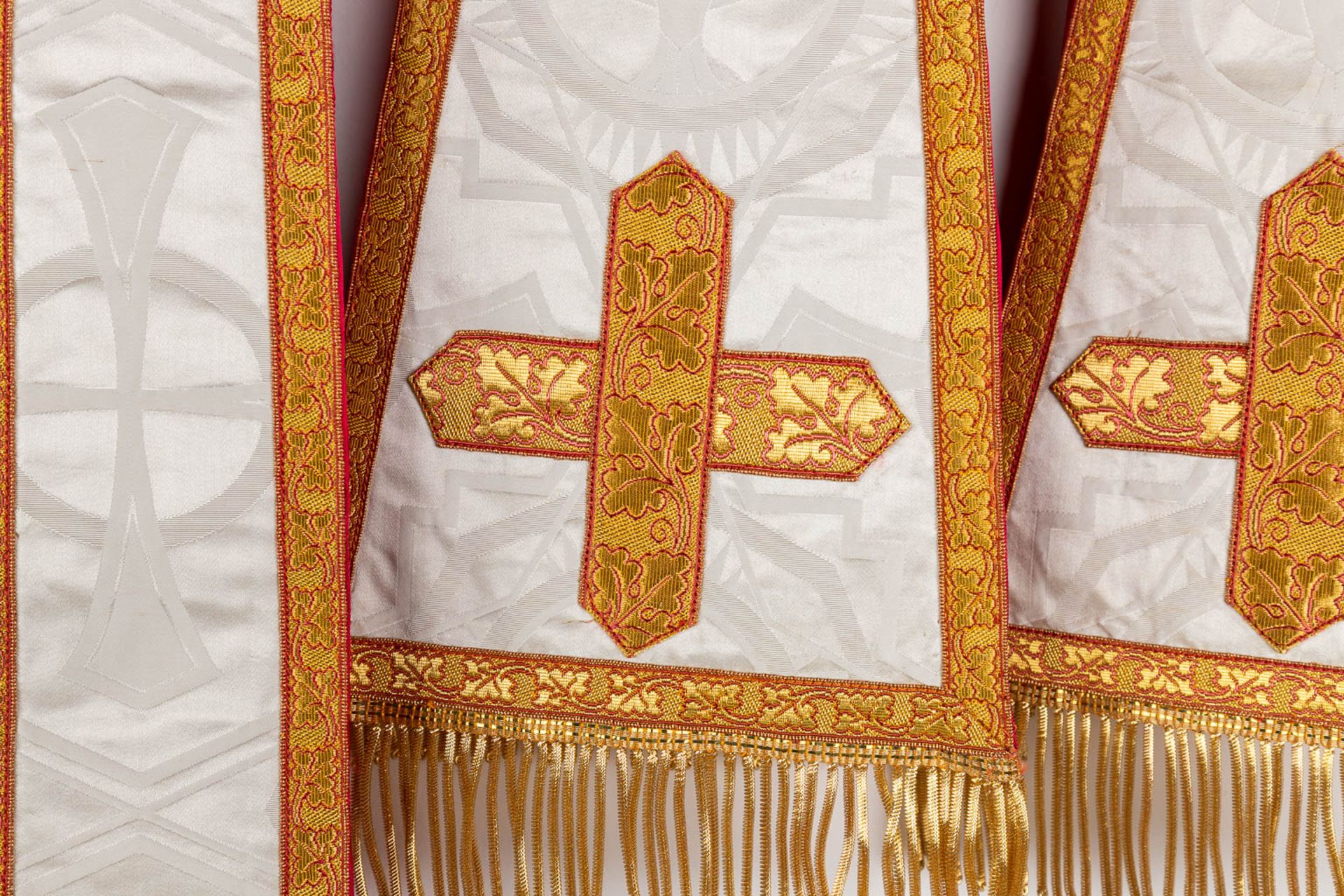 A set of Lithurgical Robes and accessories. Thick gold thread and embroideries. - Image 38 of 40