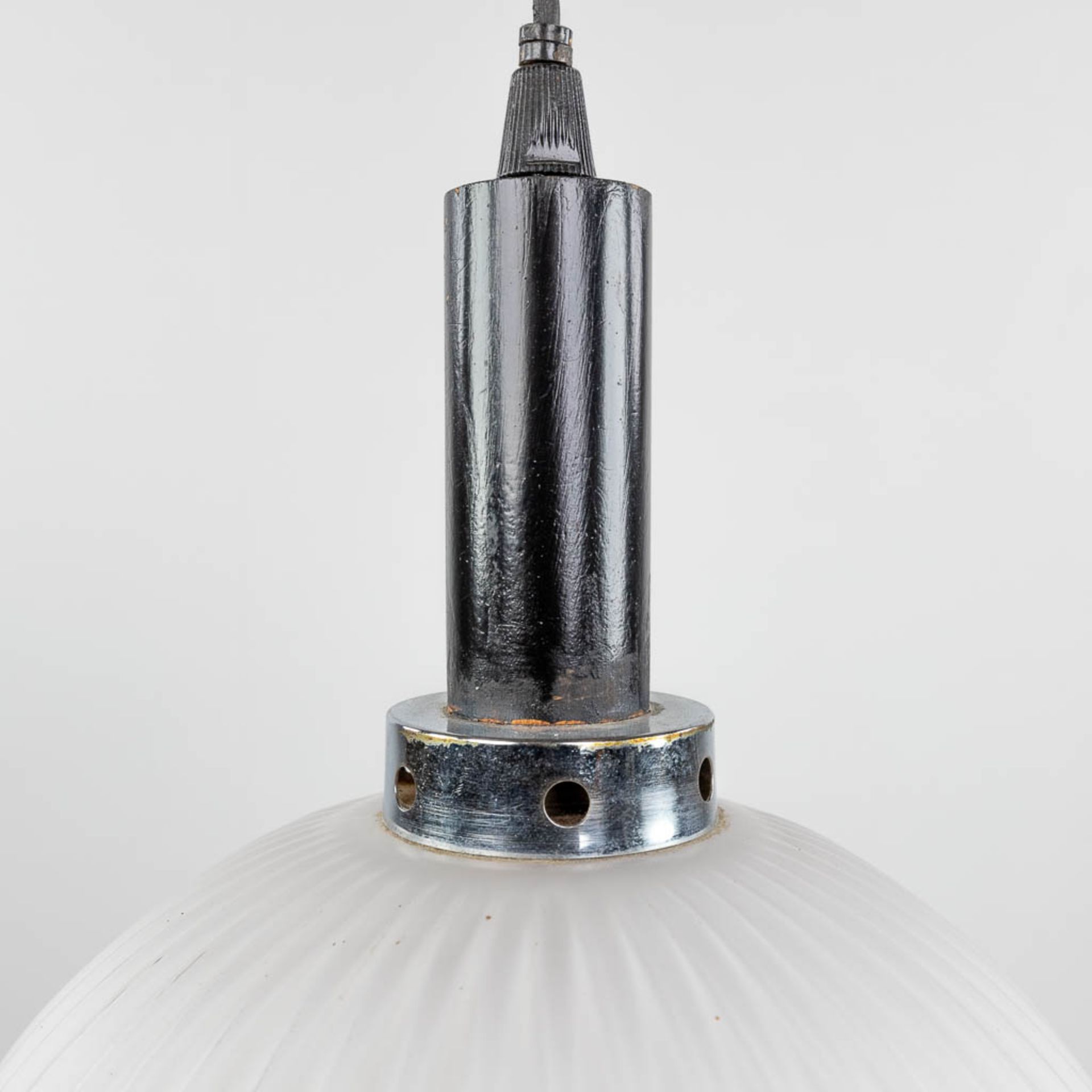 A suspension lamp, opaline glass and chromed metal. (H:40 x D:24 cm) - Image 4 of 7