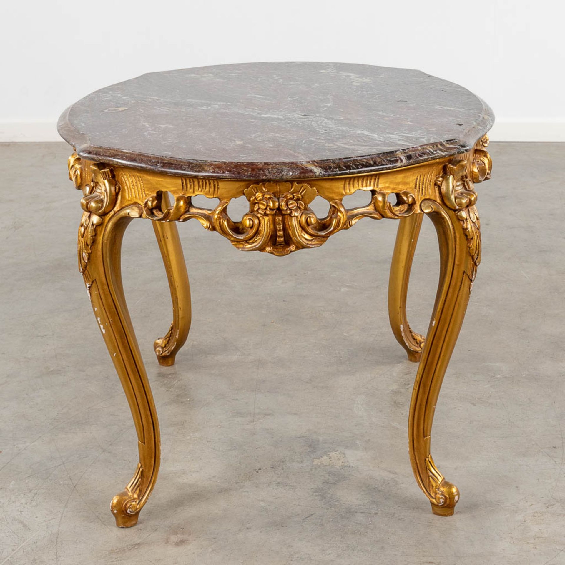 A coffee table, two matching chairs, sculptured wood in Louis XV style. (L:65 x W:85 x H:54 cm) - Bild 4 aus 25