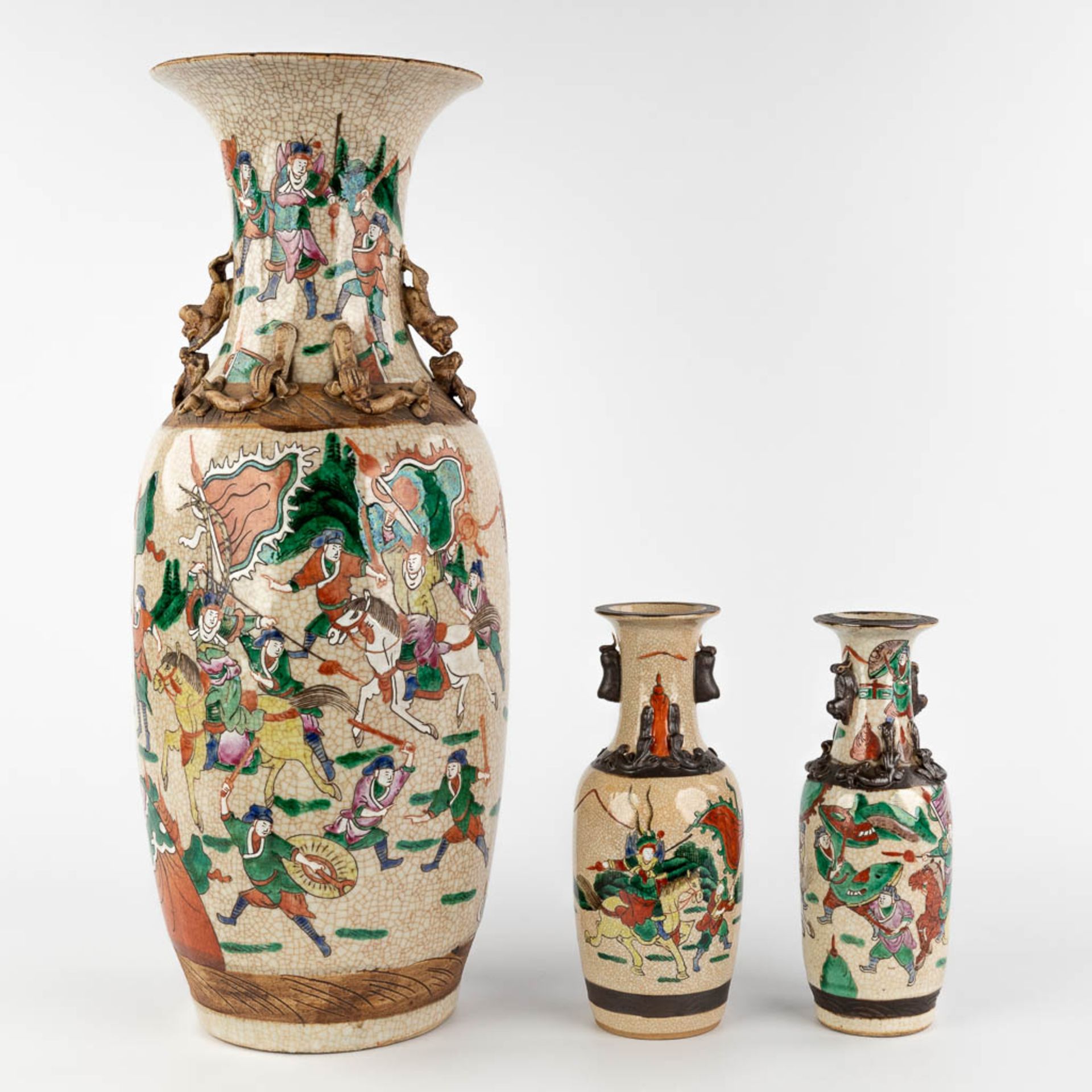 A large Chinese Nanking vase, added two smaller vases. 20th C. (H:58 x D:22 cm) - Image 3 of 25