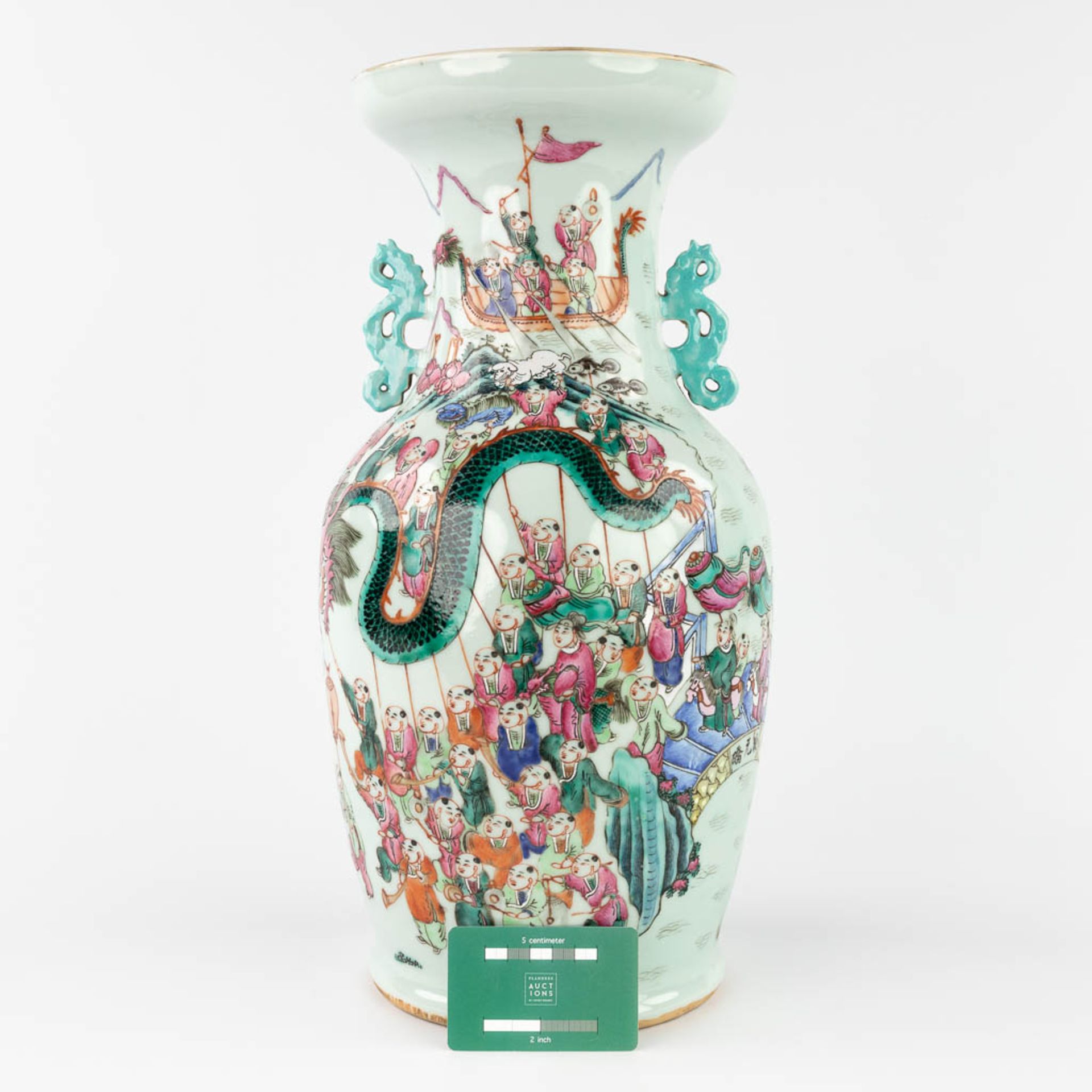 A Chinese Famille Rose '100 Boys' vase. 19th C. (H:44 x D:23 cm) - Image 2 of 13