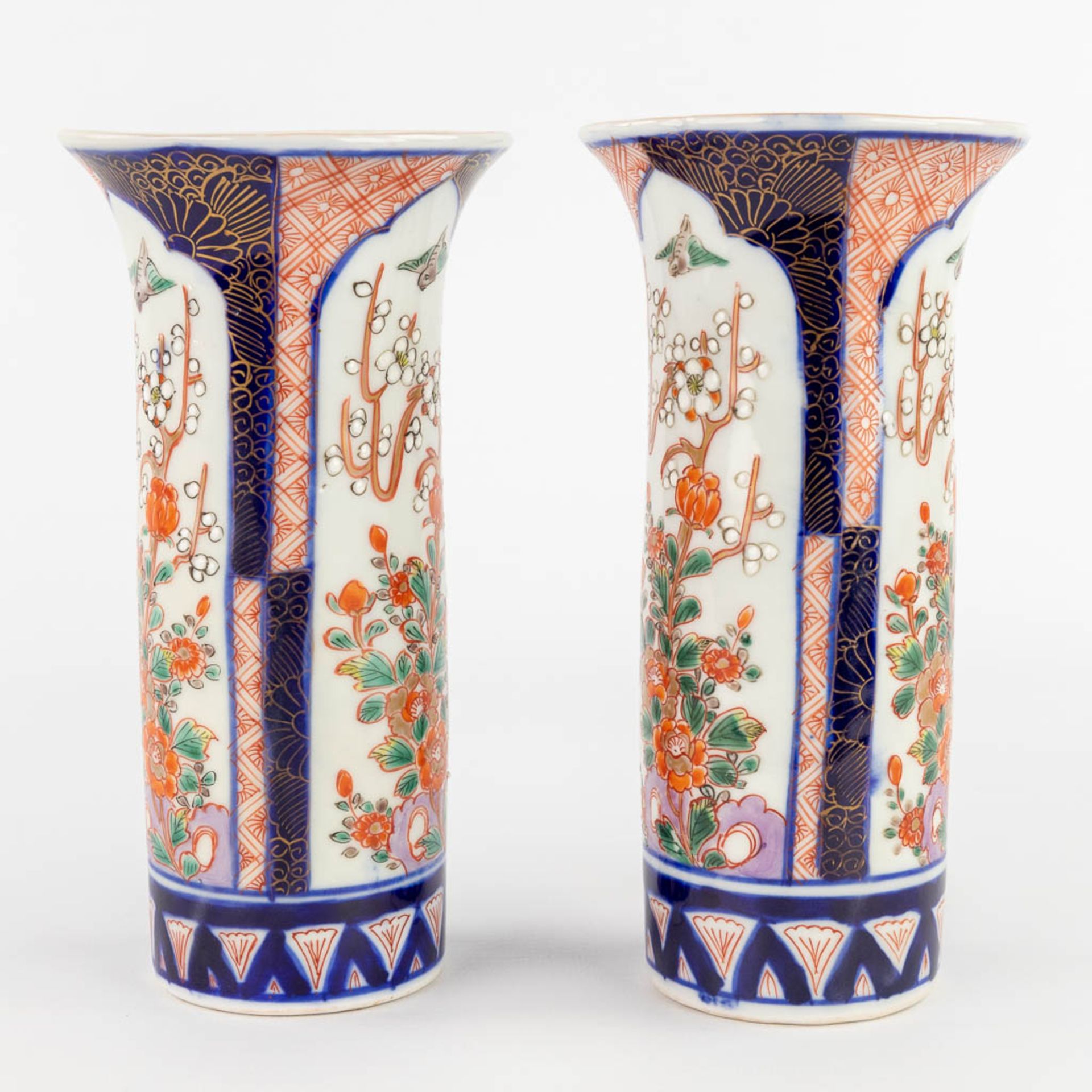 A 5-piece 'Kaststel', Japanese Imari porcelain. (H:22 x D:11 cm) - Image 15 of 21