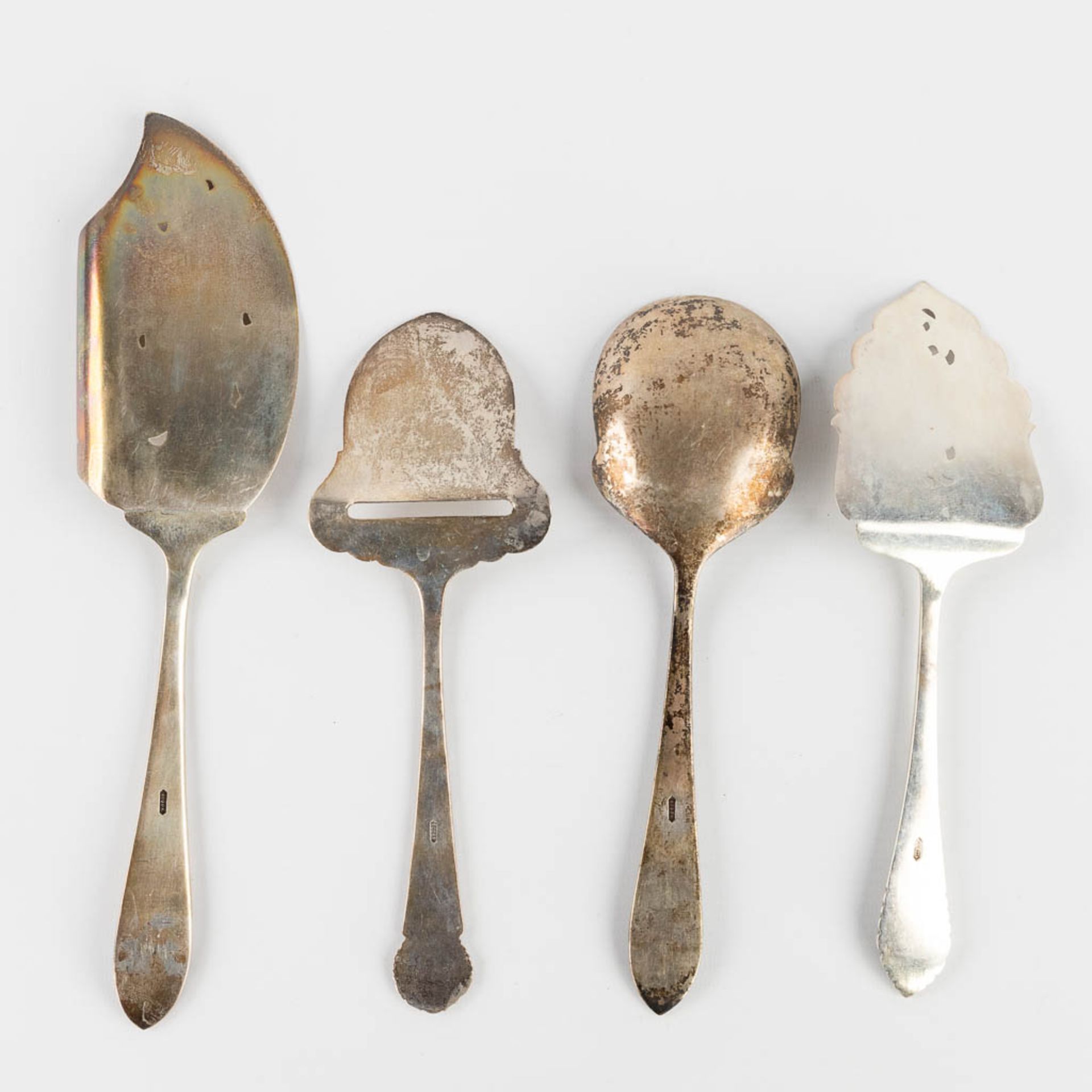 61 pieces of silver cutlery and accessories. (L:29 cm) - Image 18 of 22