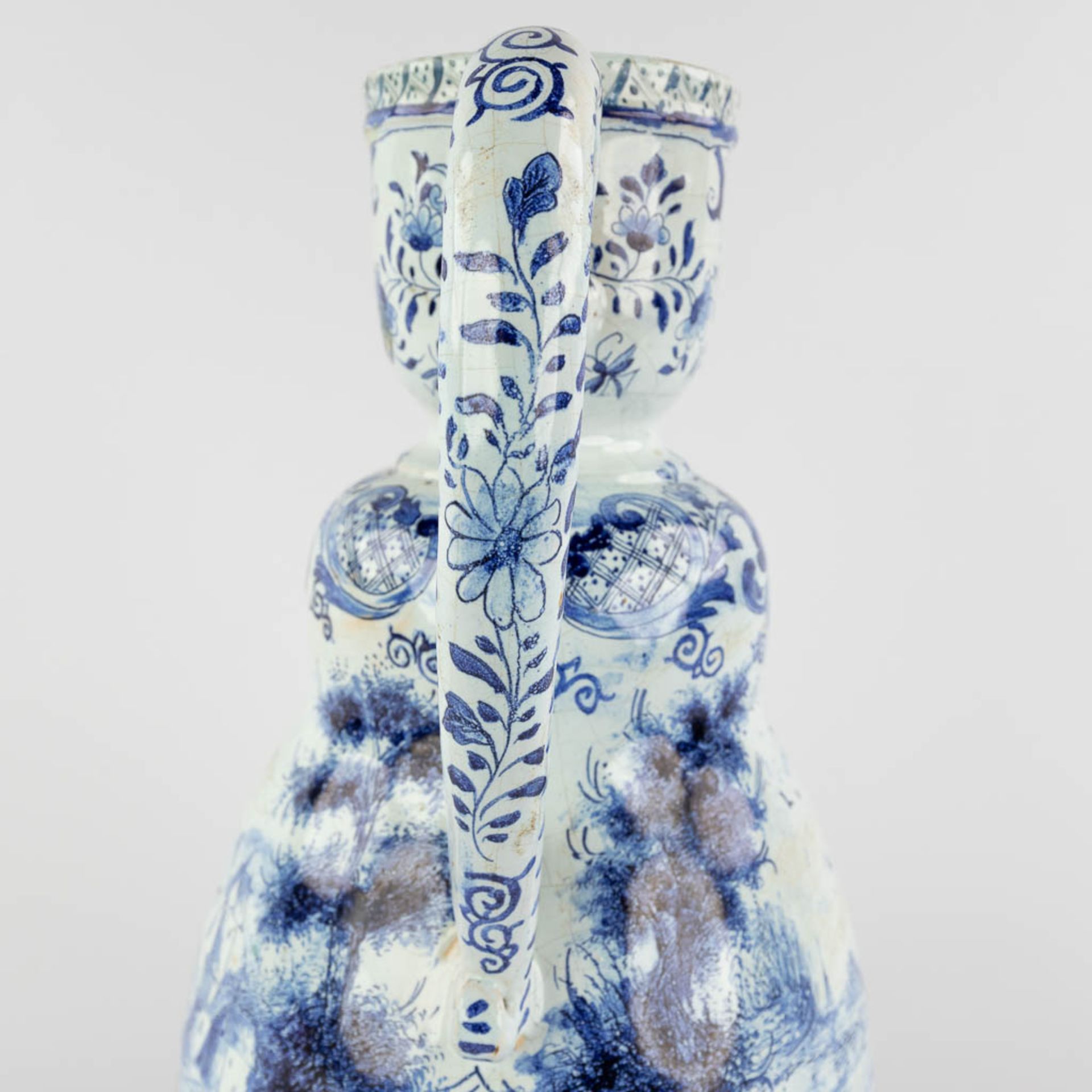 Delft, an antique pitcher with romantic scène, blue-white faience. 18th c. (L:17 x W:20 x H:33 cm) - Image 17 of 20