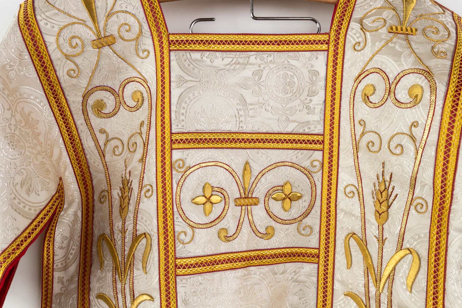 A matching set of Liturgical robes, 4 dalmatics, maniples and stola. - Image 3 of 17