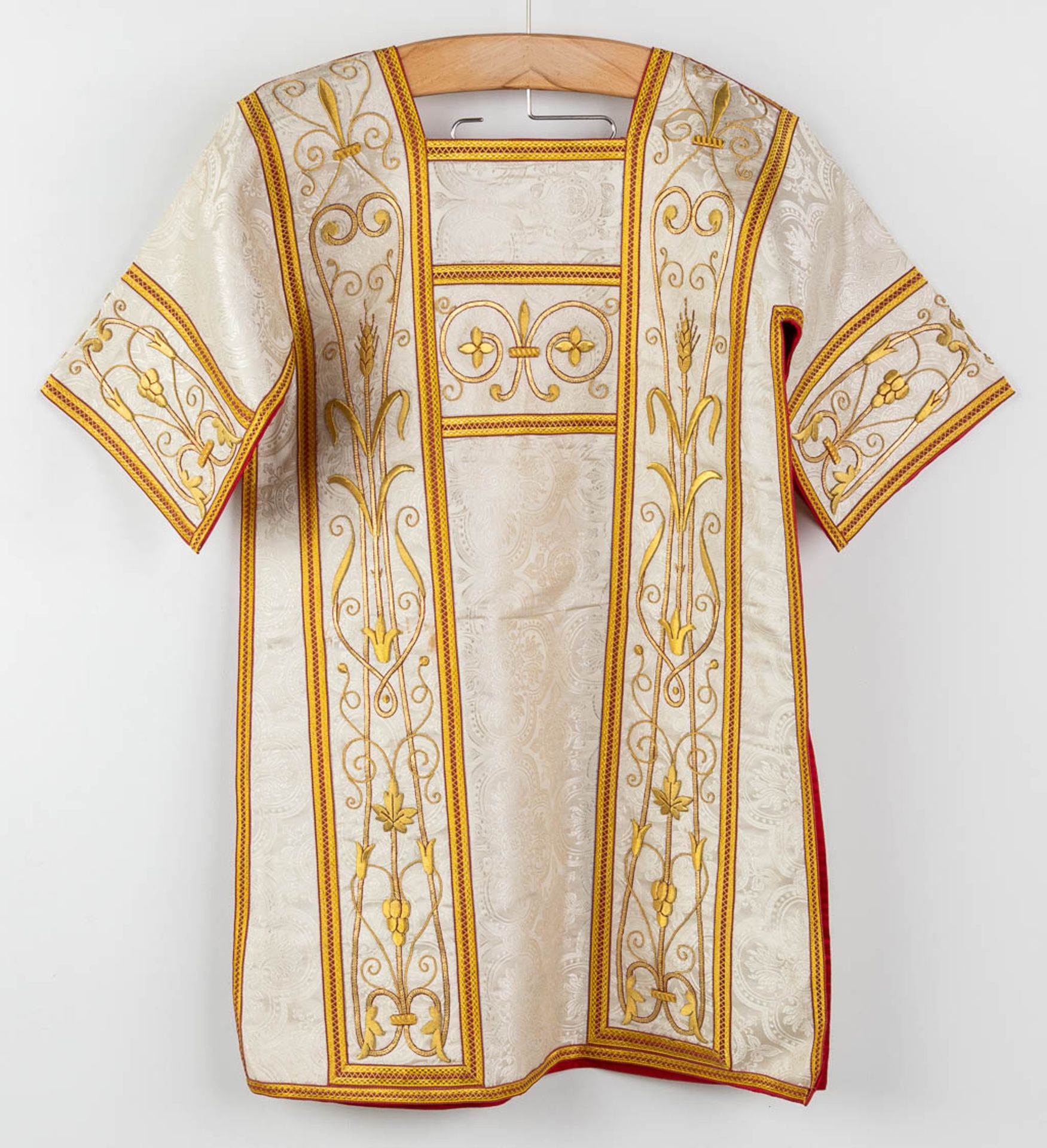 A matching set of Liturgical robes, 4 dalmatics, maniples and stola. - Image 2 of 17