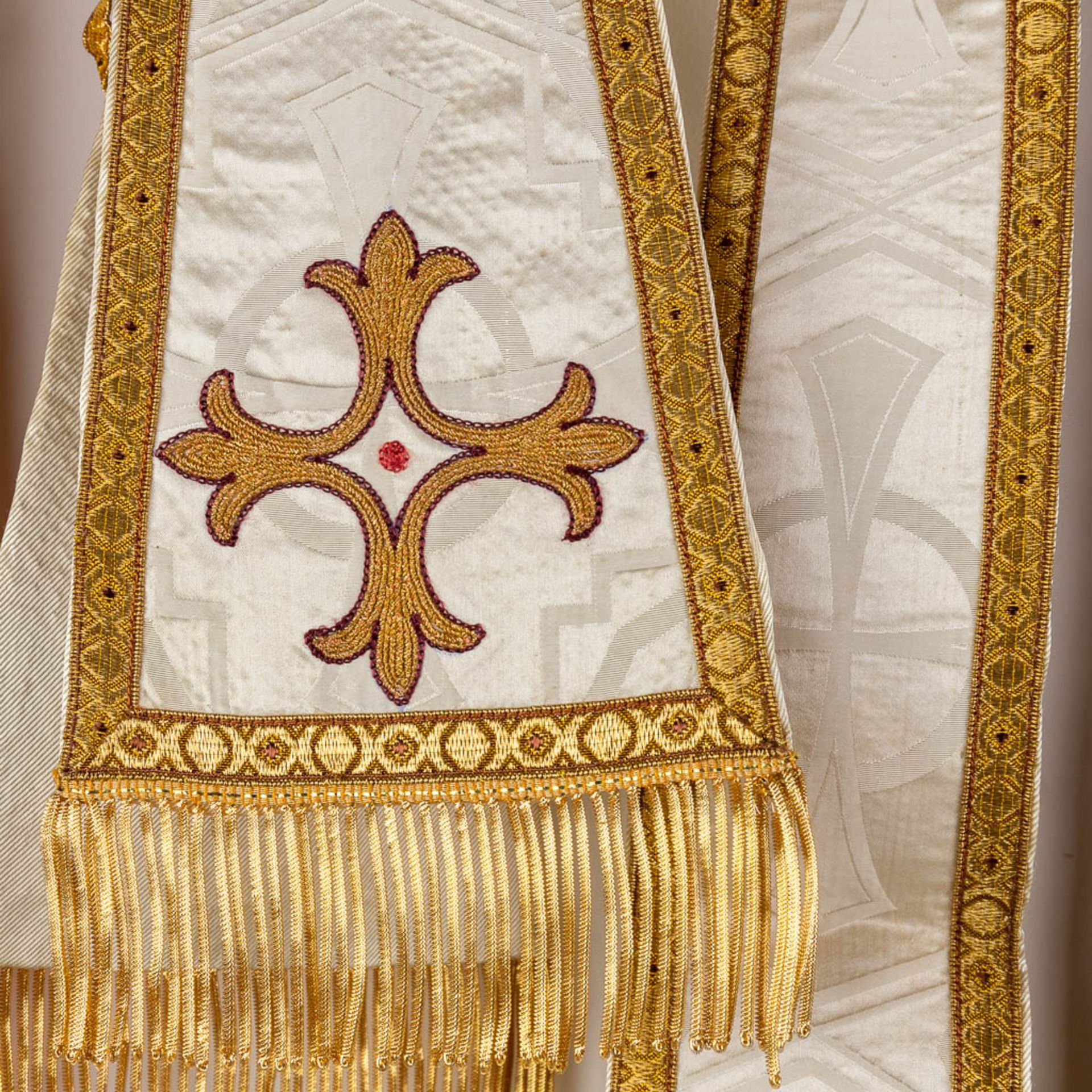 A set of Lithurgical Robes and accessories. Thick gold thread and embroideries. - Image 36 of 40