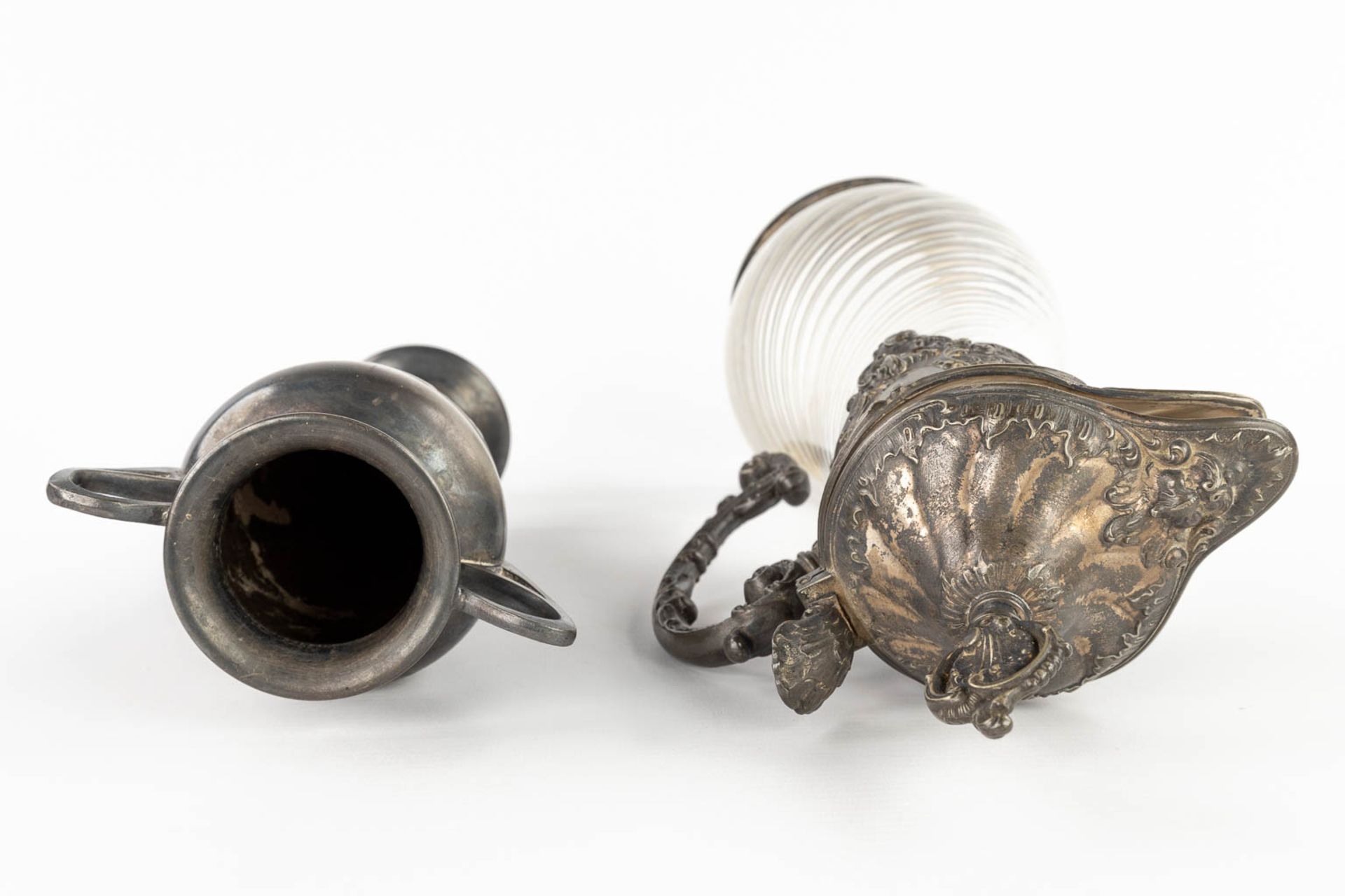 WMF, a pitcher and a vase, silver-plated metal in Art Nouveau style. (L:13,5 x W:18 x H:38 cm) - Image 10 of 15