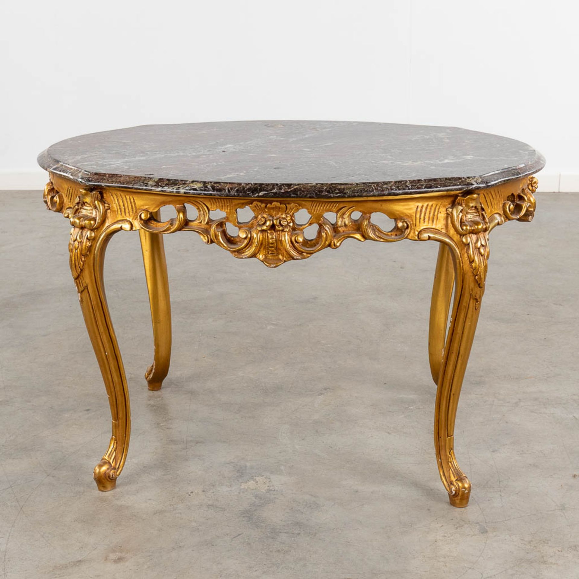 A coffee table, two matching chairs, sculptured wood in Louis XV style. (L:65 x W:85 x H:54 cm) - Bild 3 aus 25