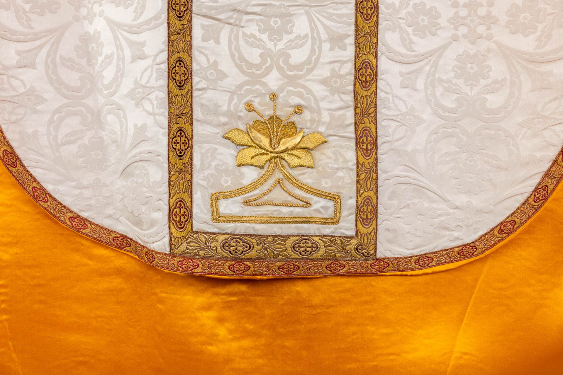 A set of Lithurgical Robes and accessories. Thick gold thread and embroideries. - Image 15 of 40