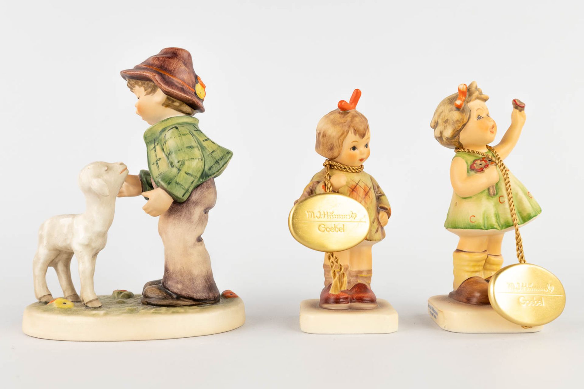 Hummel, a set of 13 small figurines. (H:12,5 cm) - Image 14 of 19