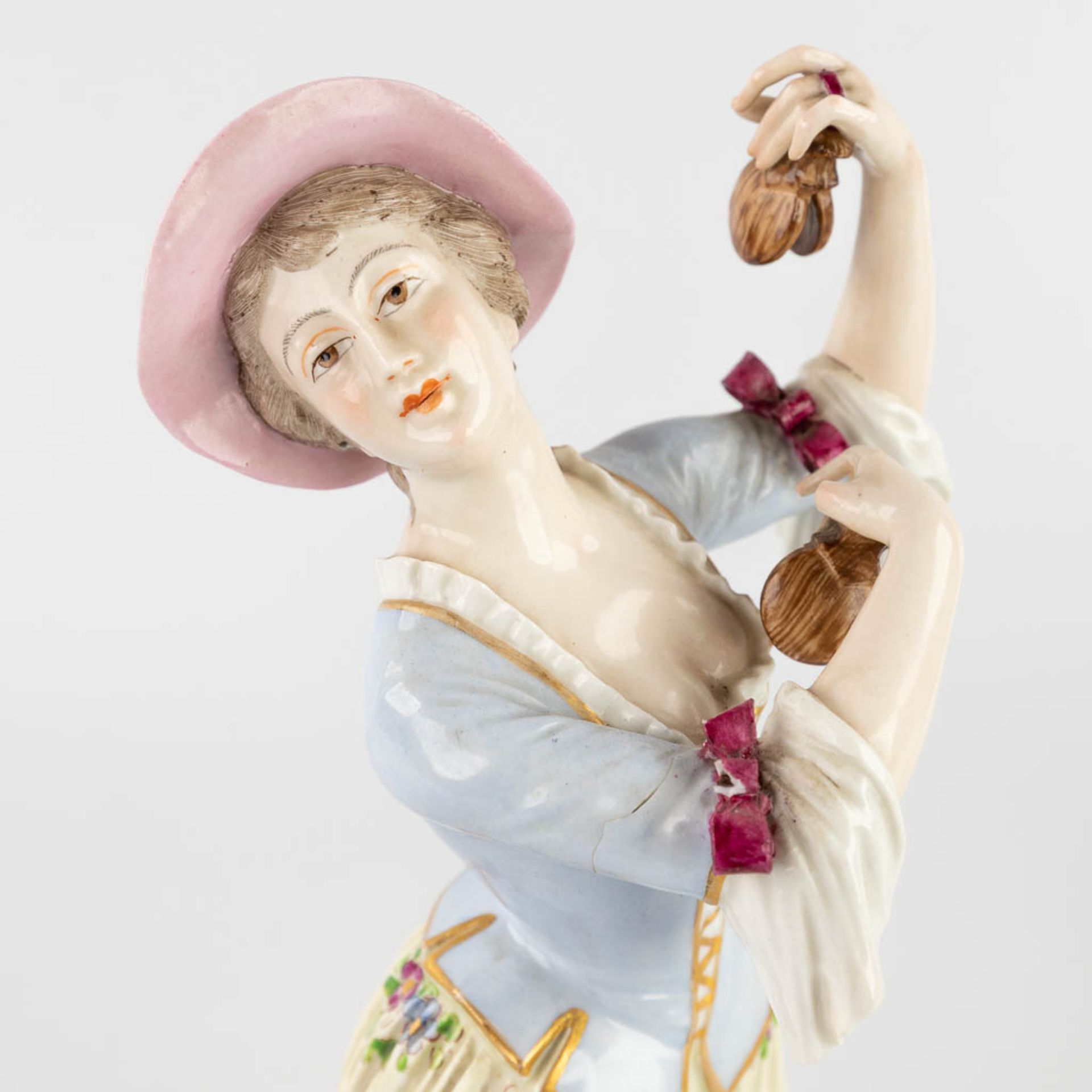 Meissen Porcelain mark, a dancing and musical couple. 19th C. (L:10 x W:14 x H:26 cm) - Image 6 of 20