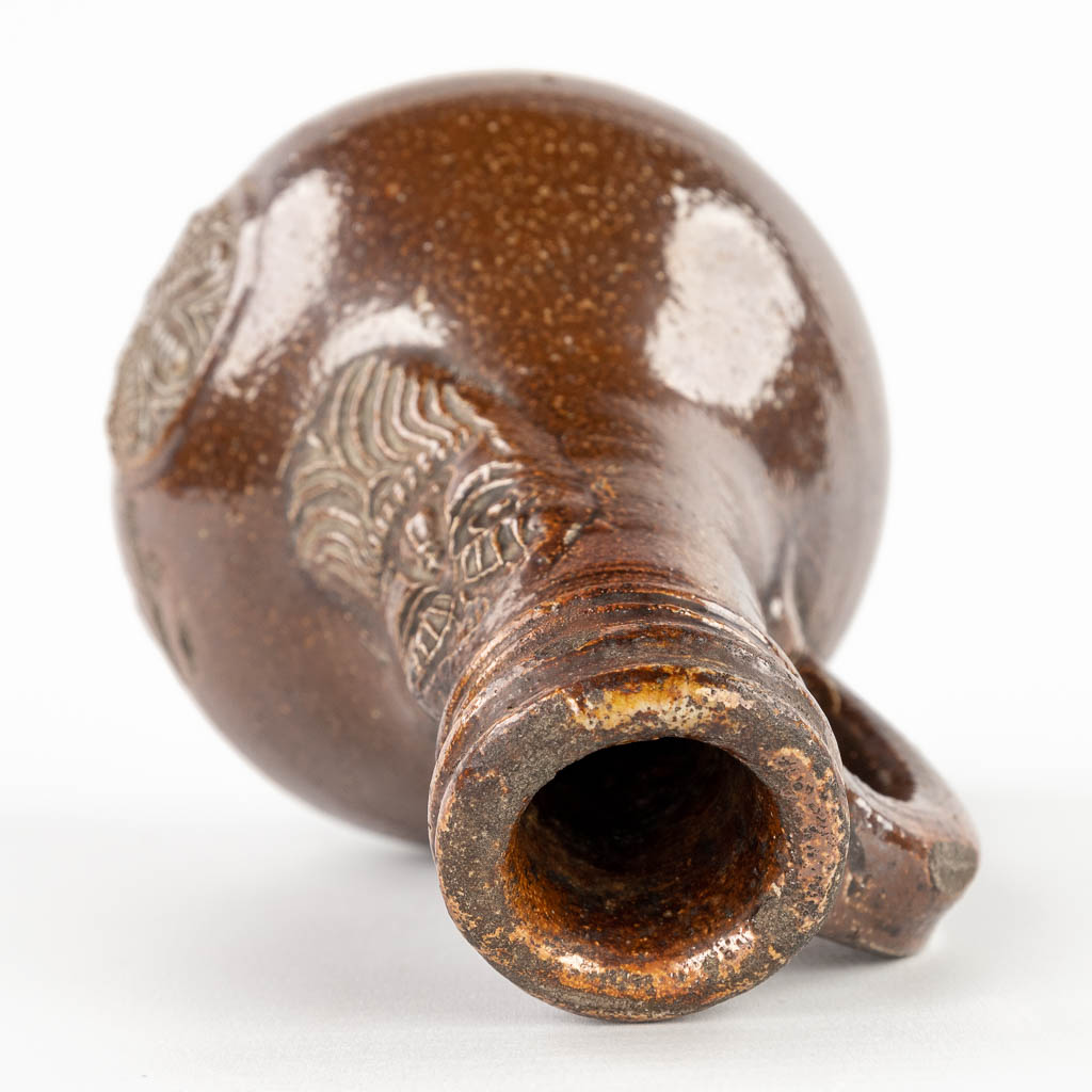 An antique Bartman jug with a single cartouche. 17th C. (H:22 x D:13,5 cm) - Image 9 of 14