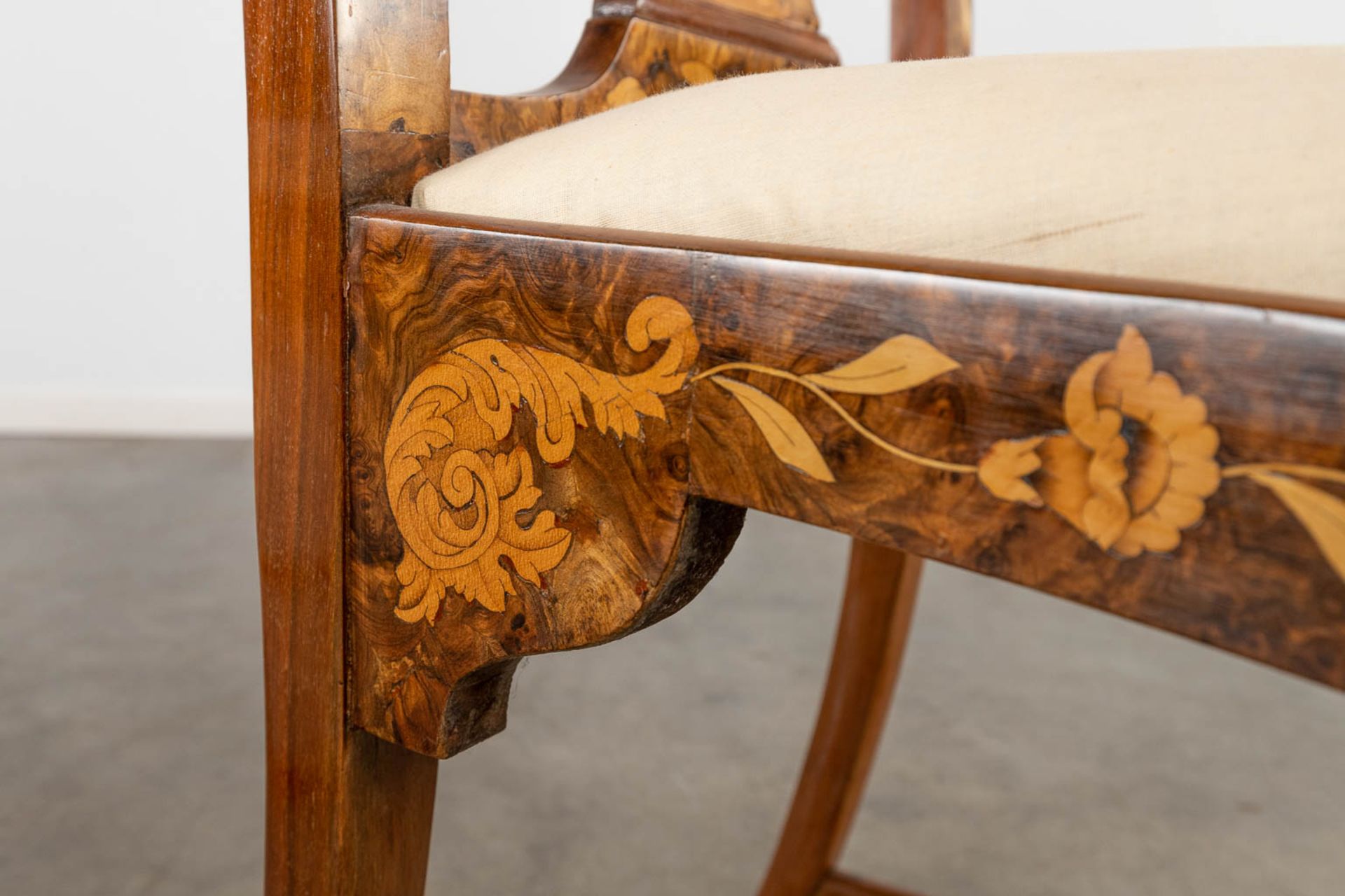 A pair of chairs with flower marquetry, 18th C. (L:46 x W:55 x H:112 cm) - Bild 17 aus 17