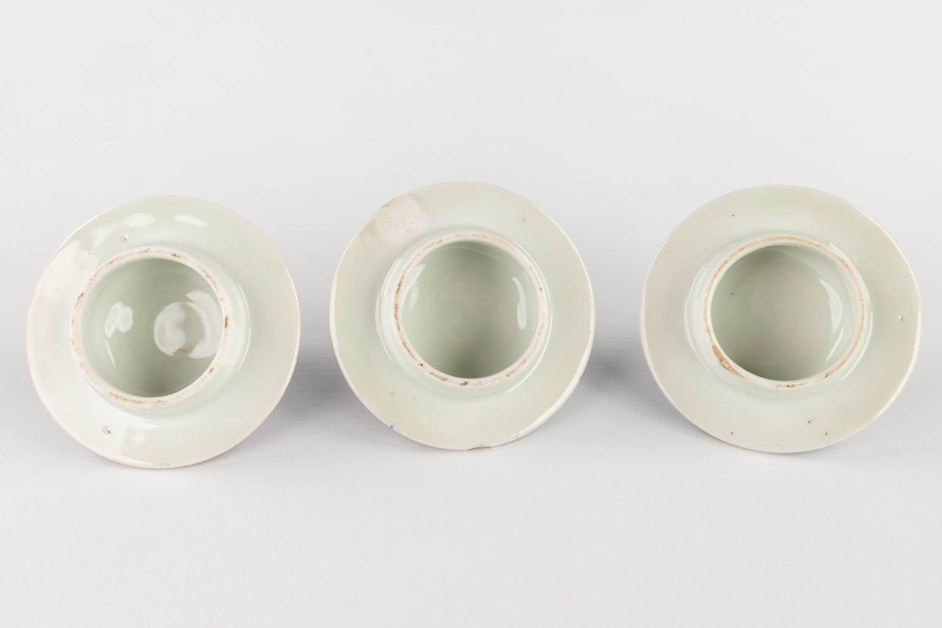 A 5-piece 'Kaststel', Japanese Imari porcelain. (H:22 x D:11 cm) - Image 11 of 21