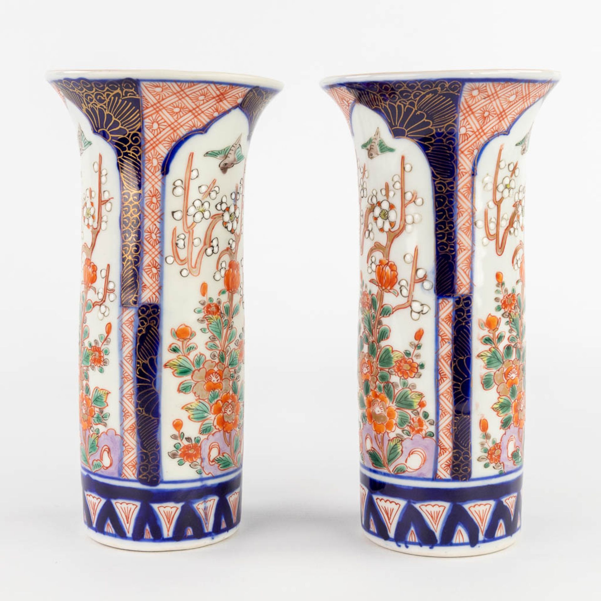 A 5-piece 'Kaststel', Japanese Imari porcelain. (H:22 x D:11 cm) - Image 17 of 21
