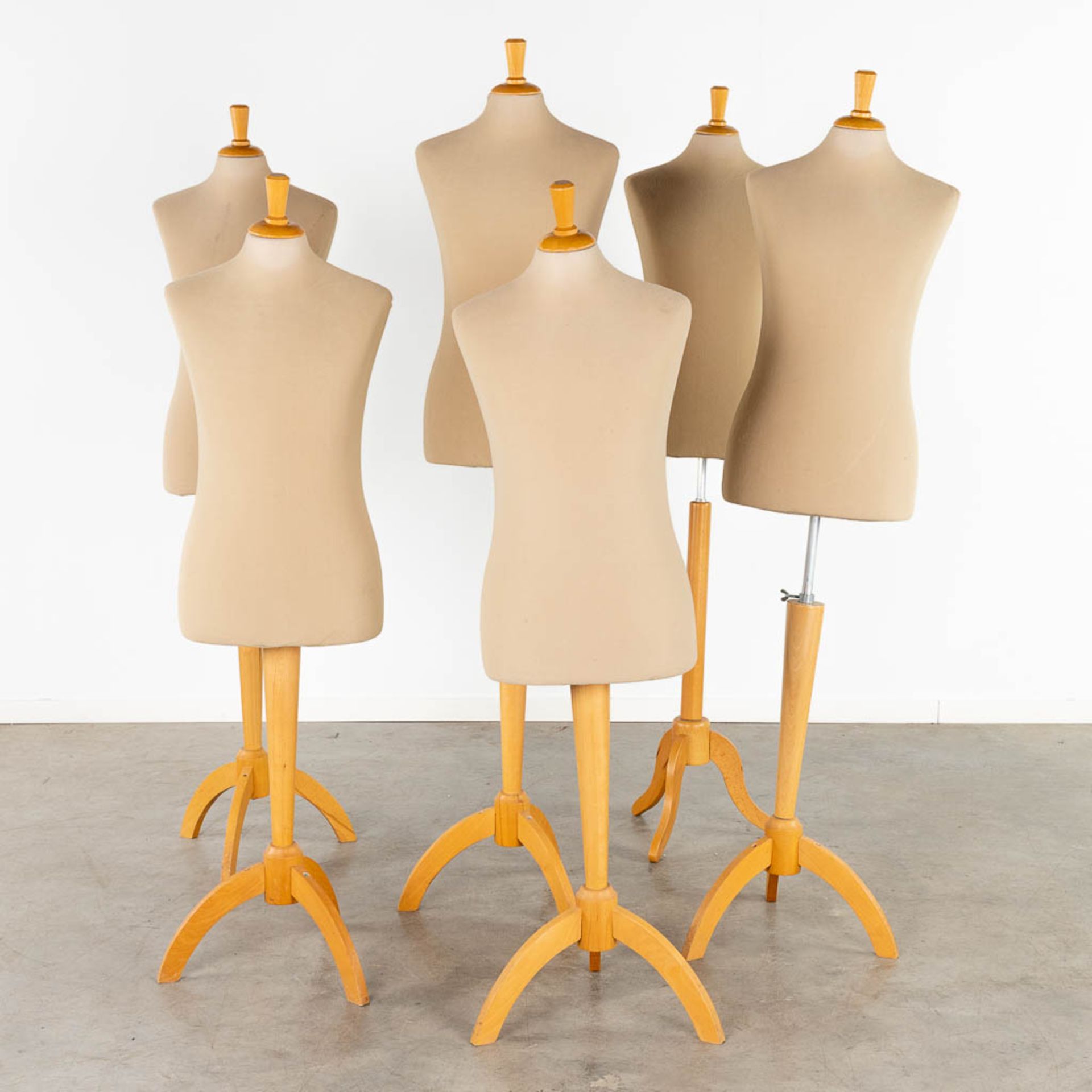 A set of 6 similar mannequins / fitting dolls. (L:24 x W:40 x H:170 cm)